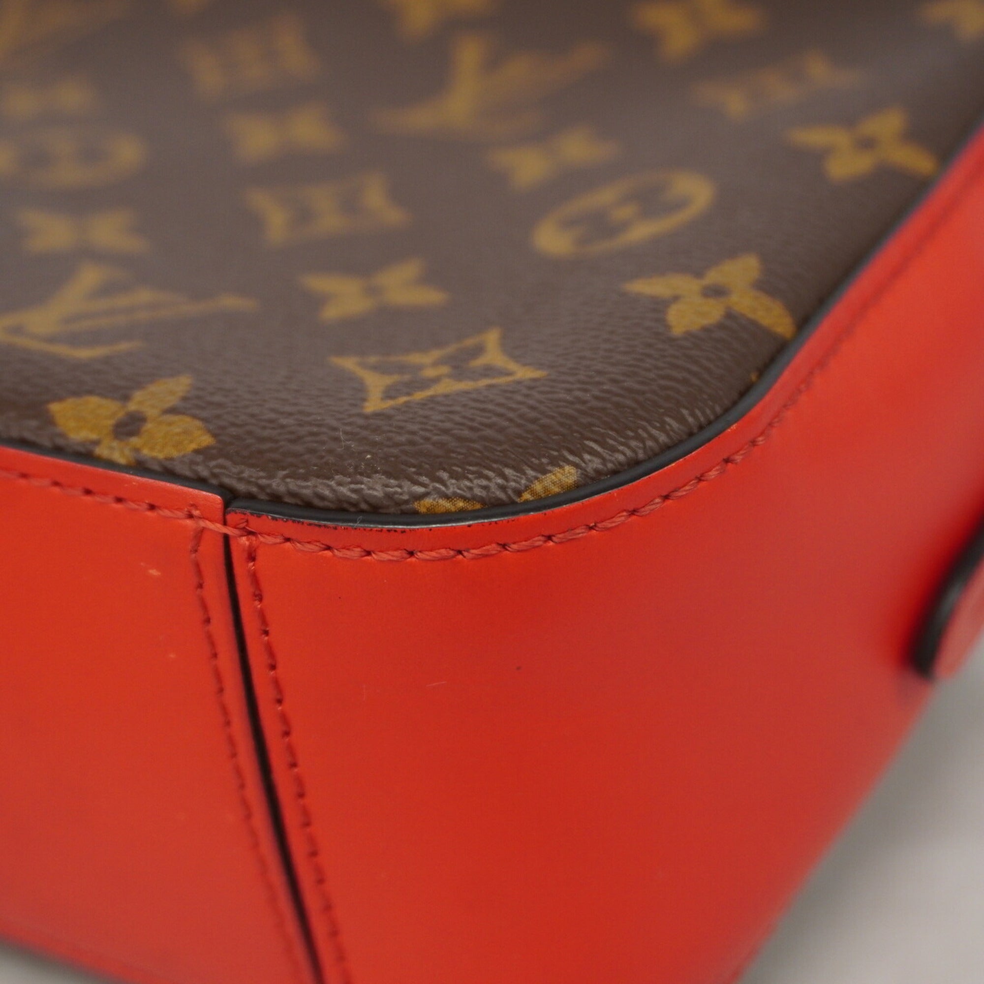 Louis Vuitton Brown Coquelicots Shoulder Bag (Pre-Owned)