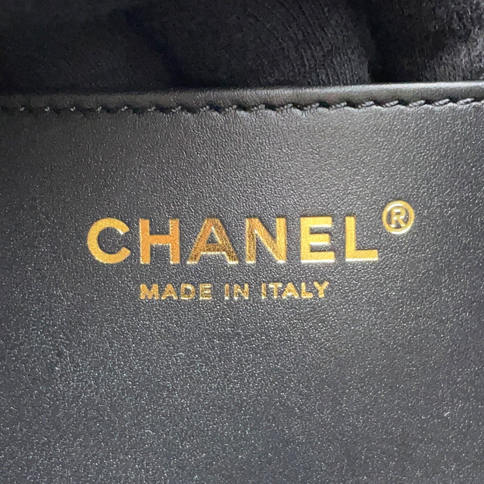 Chanel Black Grained Calfskin Handbag Shoulder Bag (Pre-Owned)