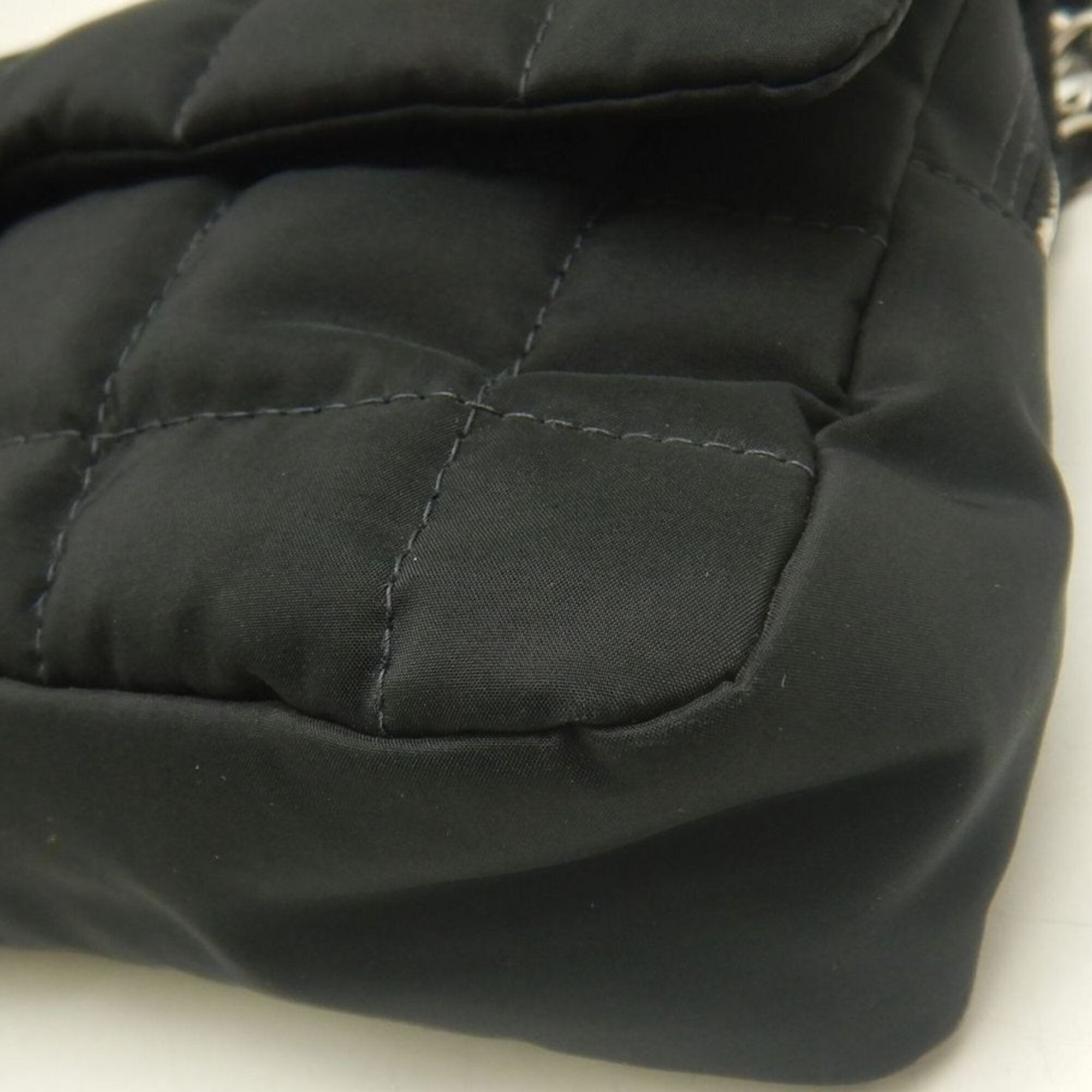Chanel Chocolate Bar Black Nylon Canvas Shoulder Bag (Pre-Owned)