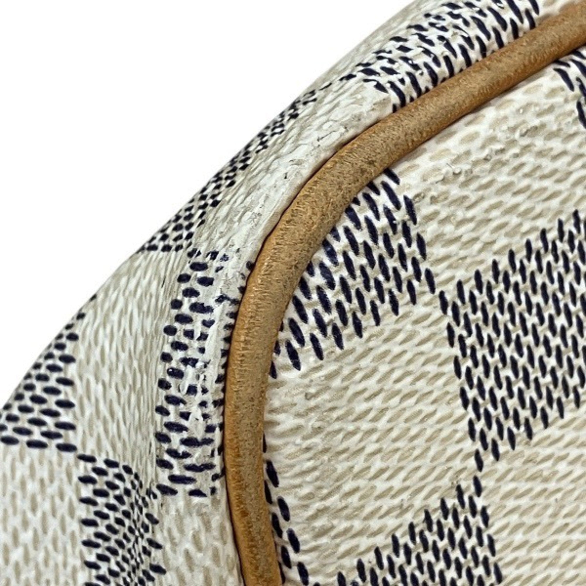 Louis Vuitton White Handbag Tote Bag (Pre-Owned)