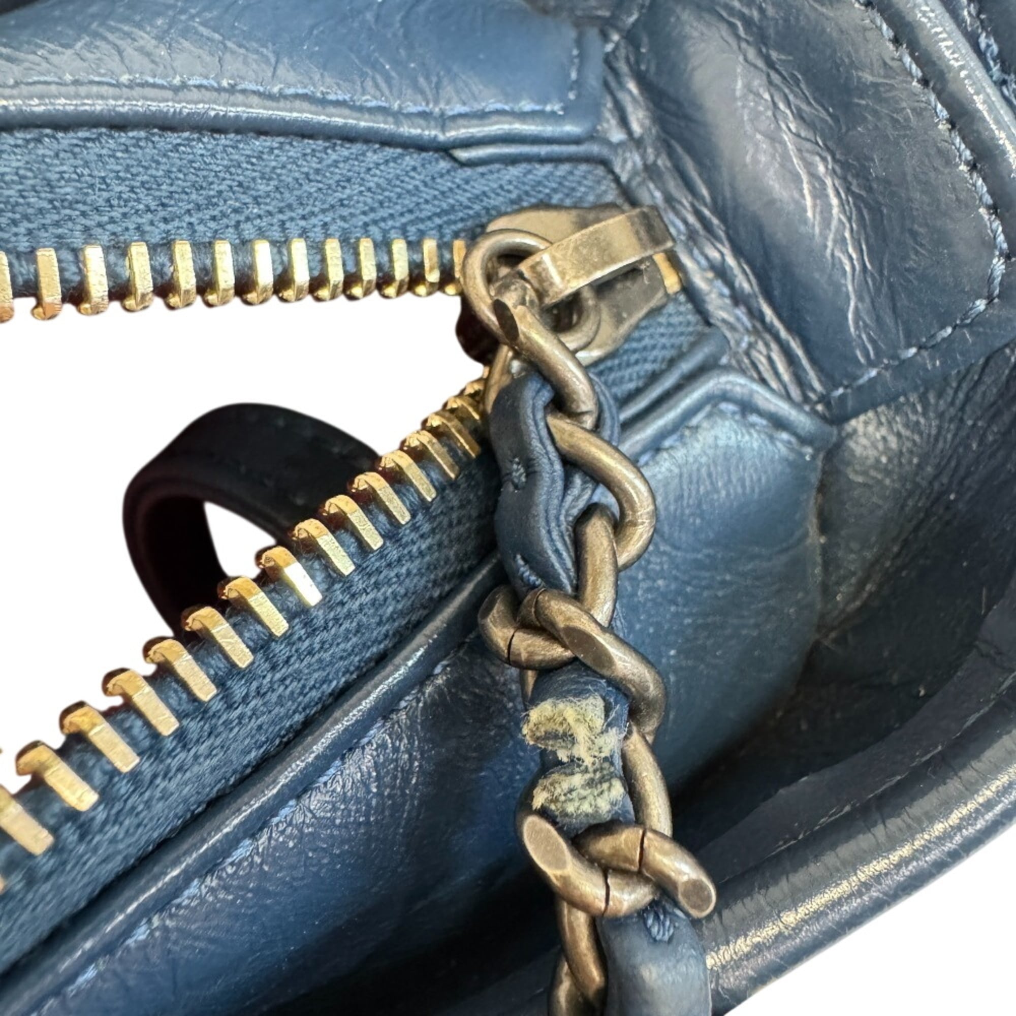 Chanel Blue Leather Shoulder Bag (Pre-Owned)