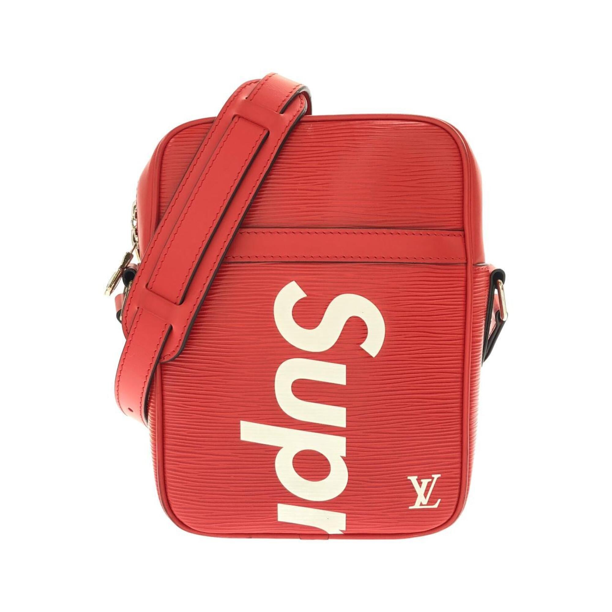 Louis Vuitton Rouge Leather Shoulder Bag (Pre-Owned)