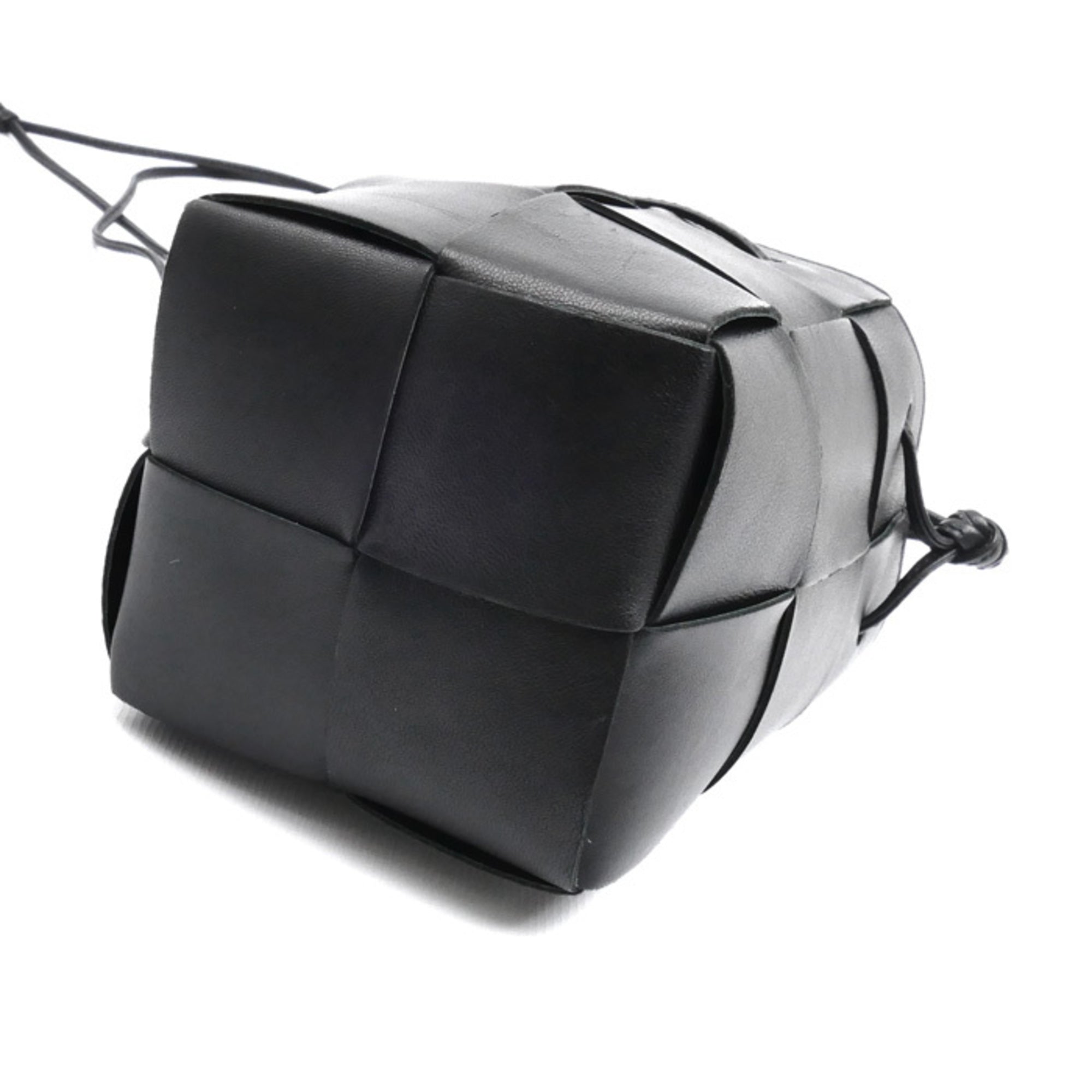 Bottega Veneta Black Leather Shoulder Bag (Pre-Owned)