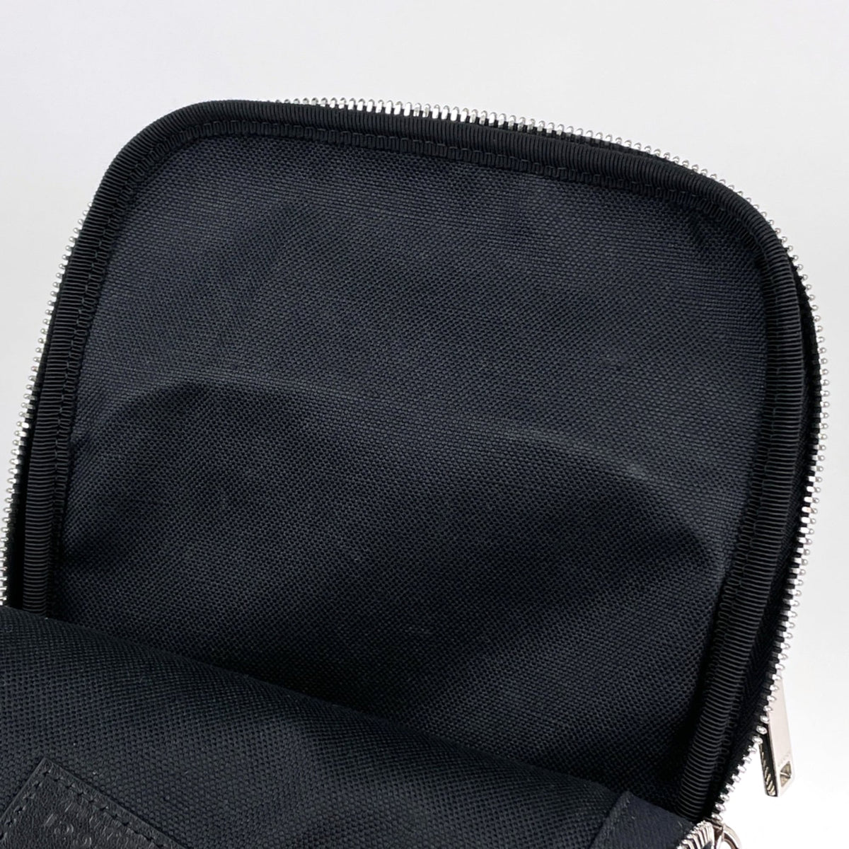 Gucci Sherry Line Black Gg Supreme Leather Shoulder Bag (Pre-Owned)