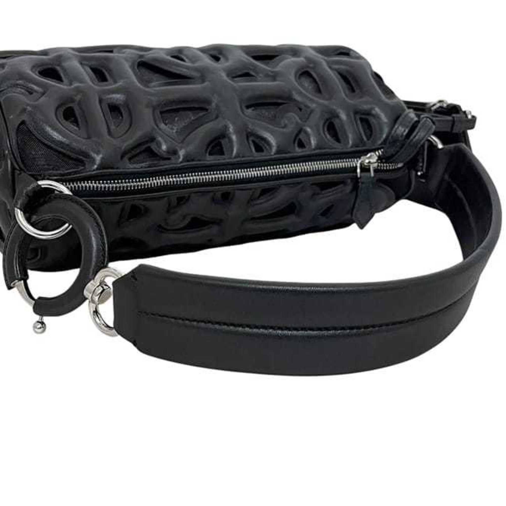 Burberry Black Leather Shoulder Bag (Pre-Owned)