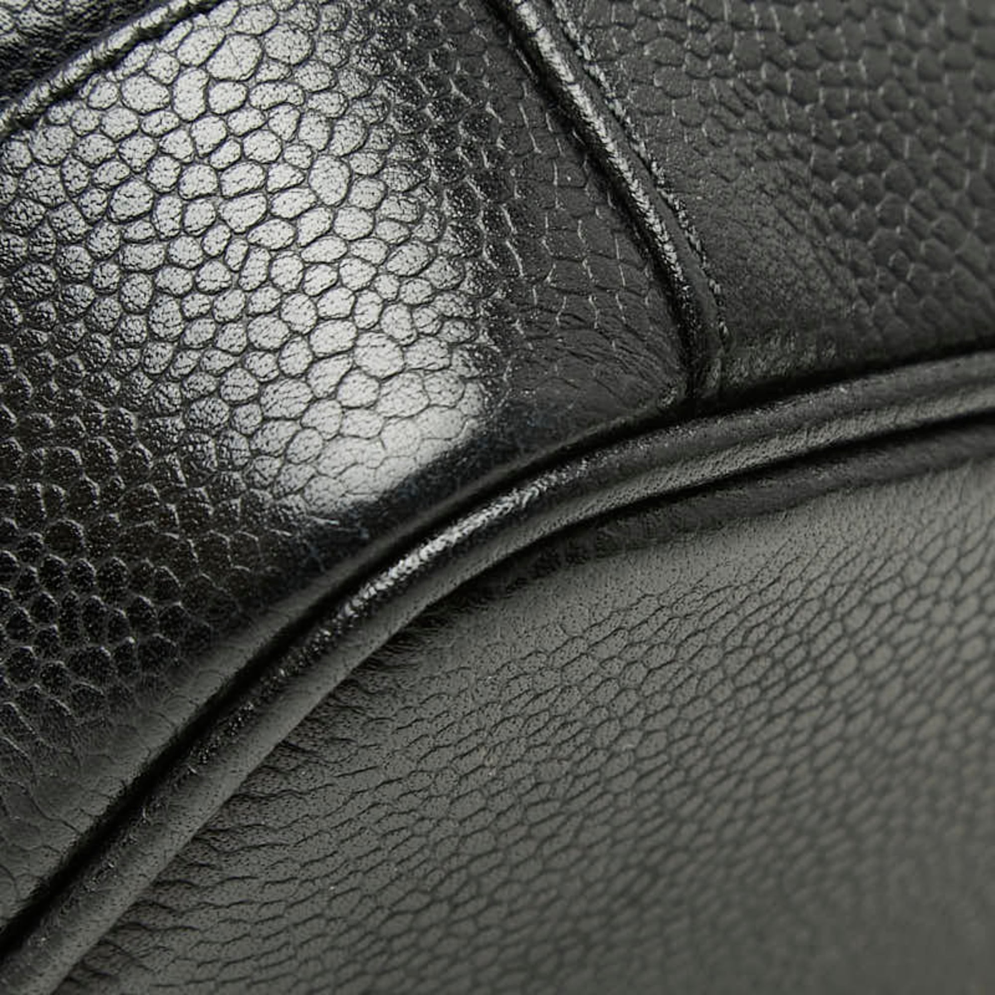 Chanel Black Grained Calfskin Handbag Vanity Bag (Pre-Owned)