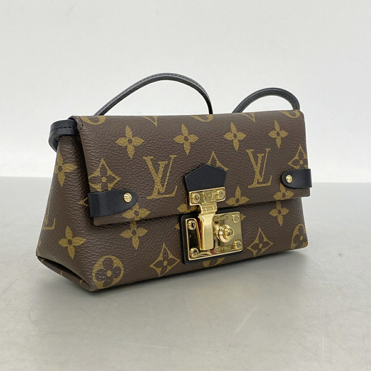 Louis Vuitton Brown Shoulder Bag (Pre-Owned)