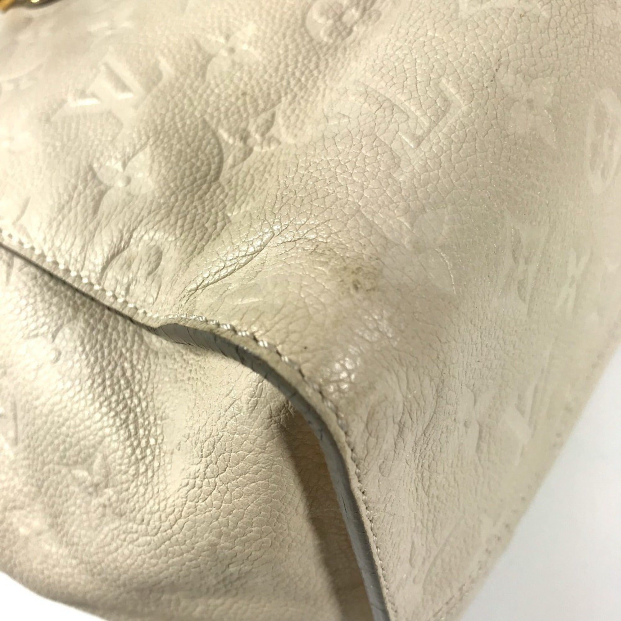 Louis Vuitton Neige White Monogram Empreinte Leather Shoulder Bag Tote Bag (Pre-Owned)