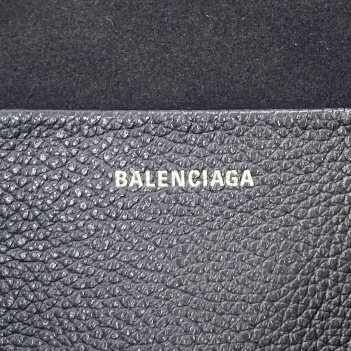 Balenciaga Black Leather Shoulder Bag (Pre-Owned)
