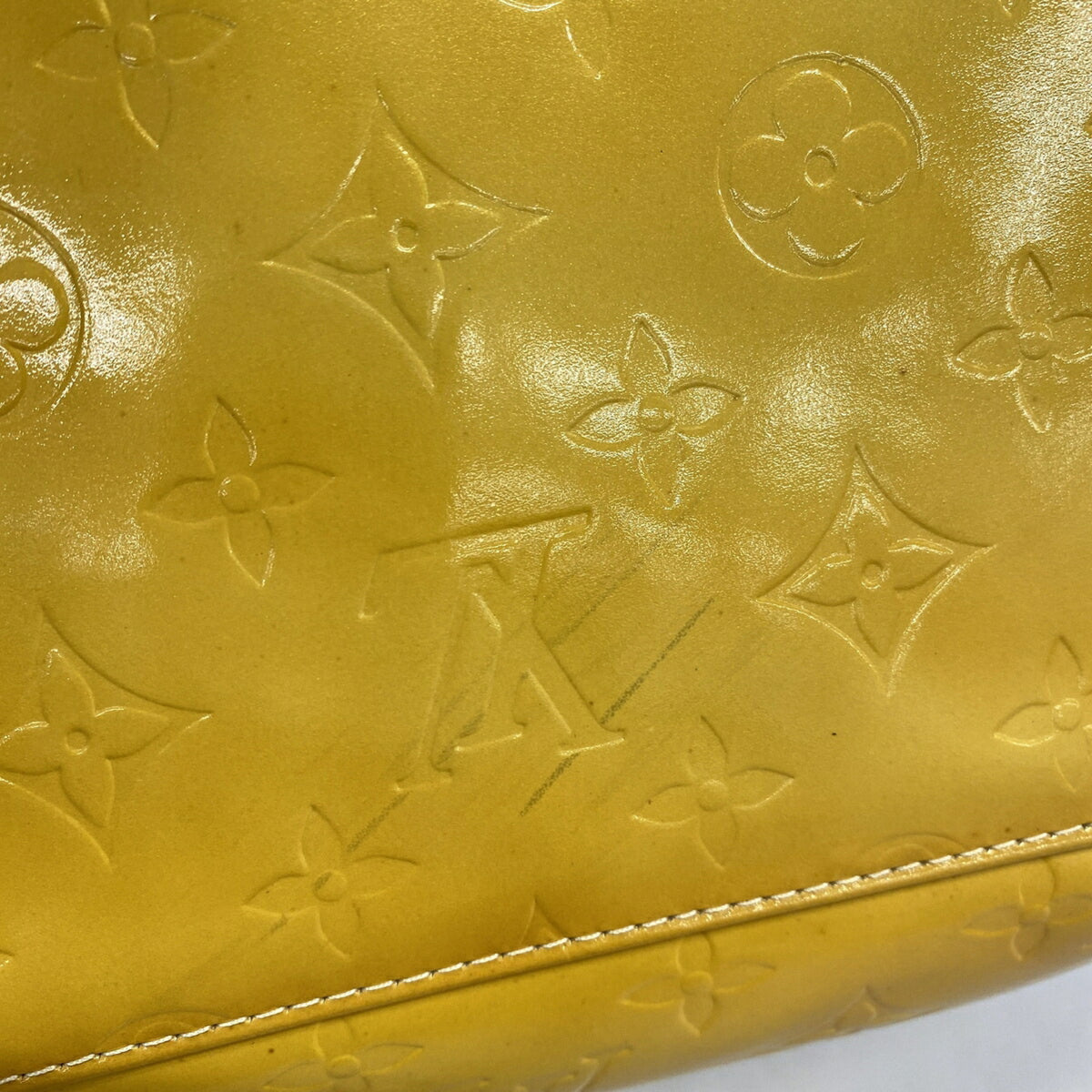 Louis Vuitton Lime Yellow Shoulder Bag (Pre-Owned)