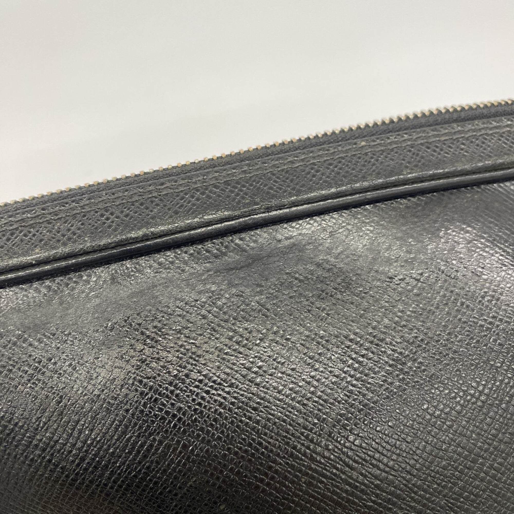 Louis Vuitton Ardoise Clutch Bag (Pre-Owned)