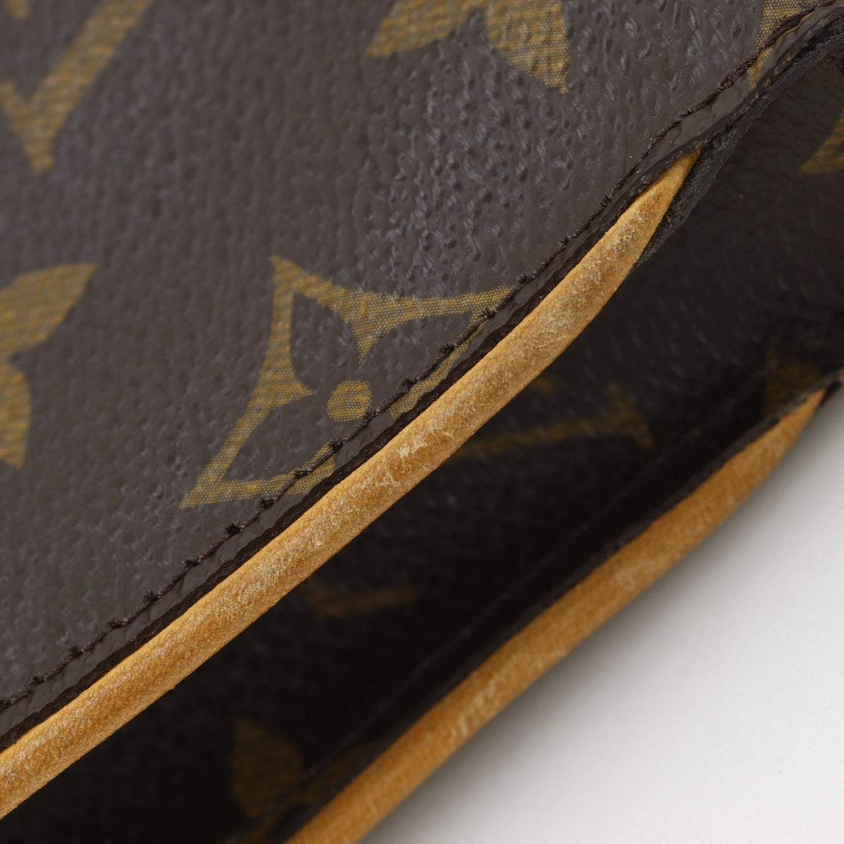 Louis Vuitton Monogram Brown Monogram Shoulder Bag (Pre-Owned)