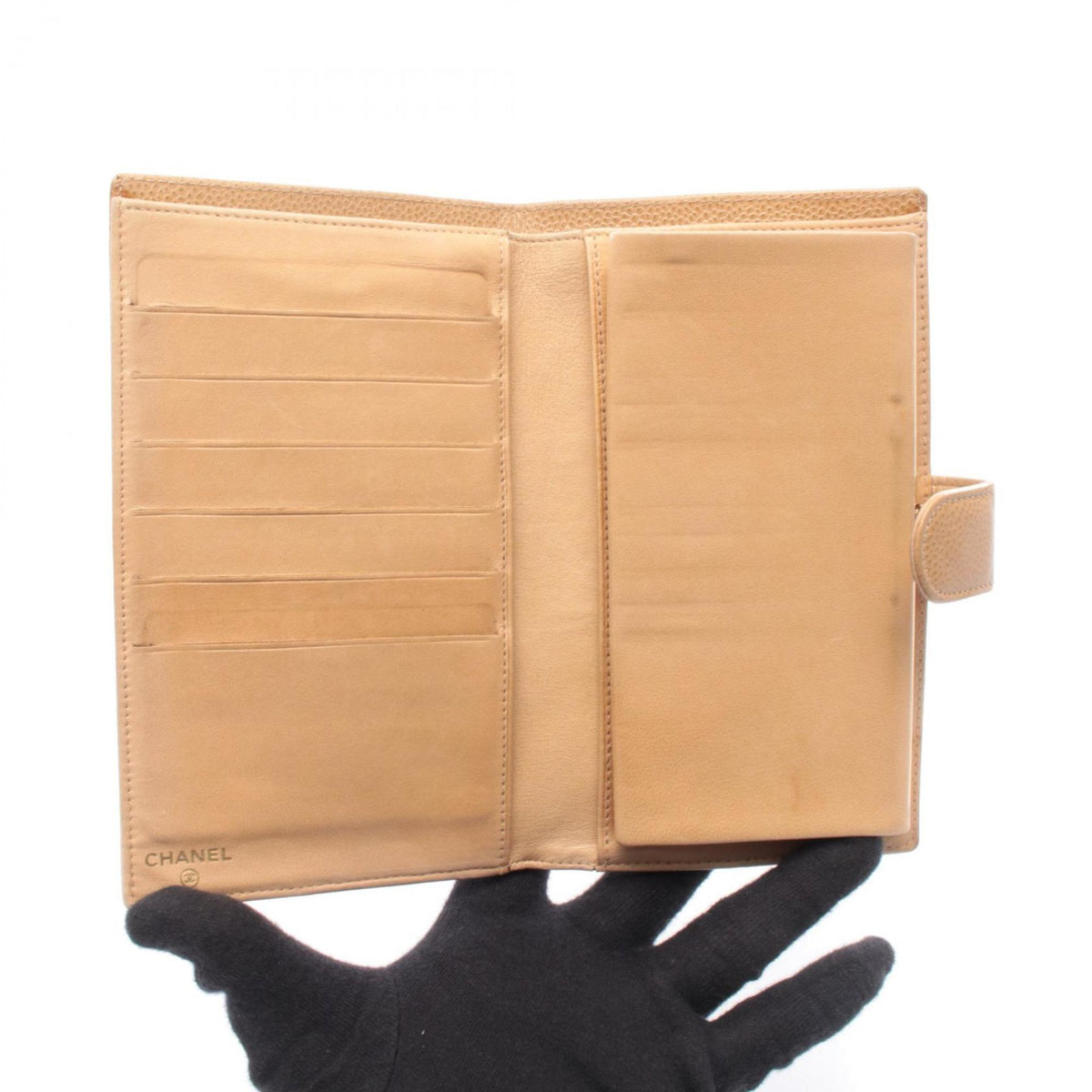 Chanel Beige Leather Long Wallet (Bi-Fold) (Pre-Owned)