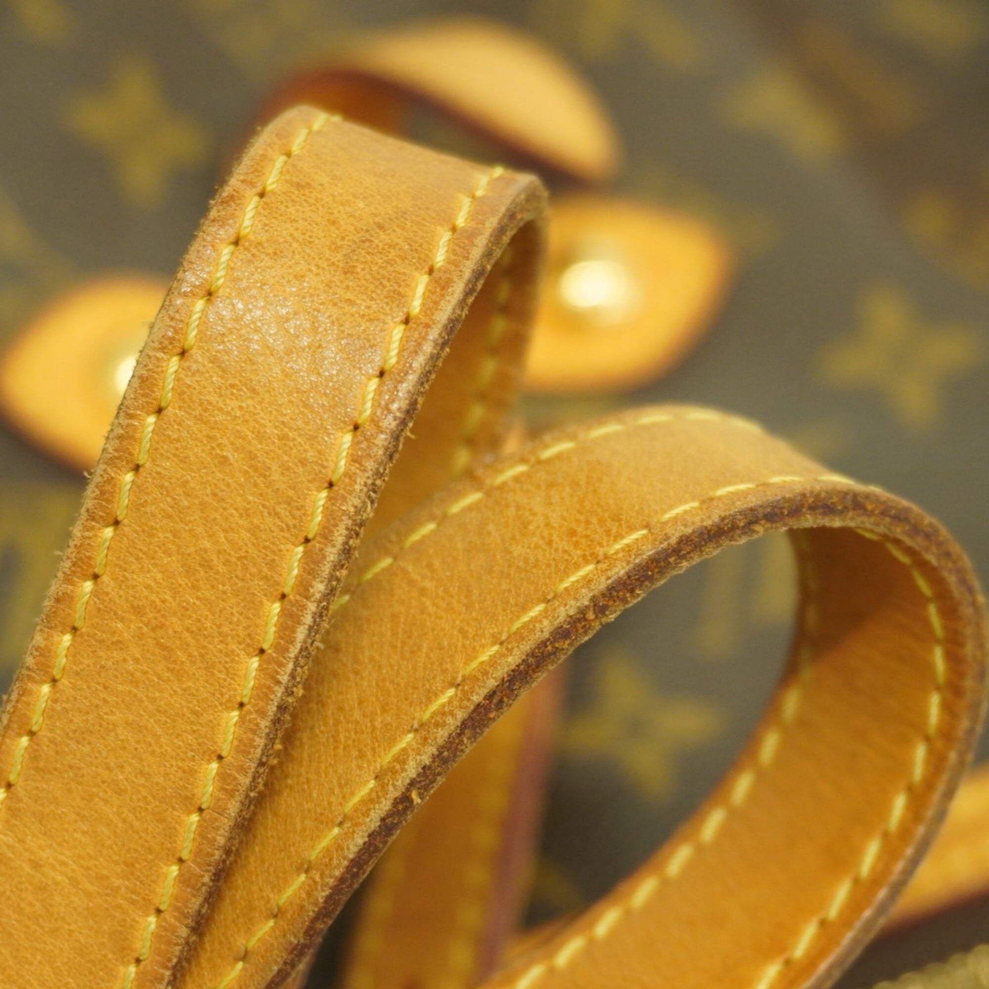 Louis Vuitton Brown Handbag (Pre-Owned)