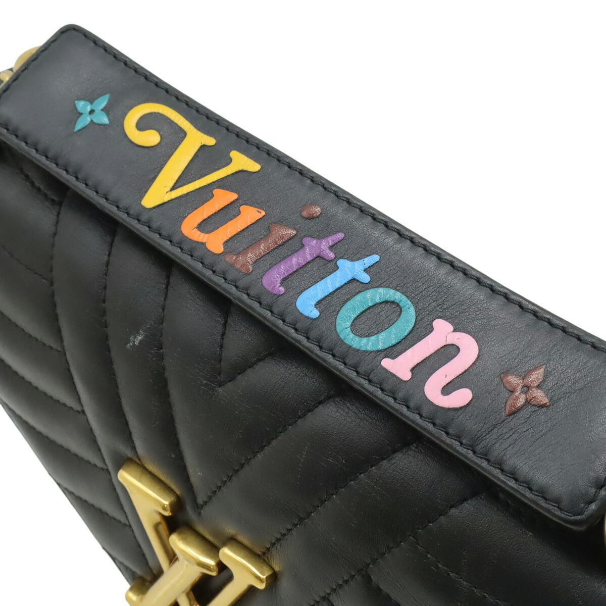 Louis Vuitton Noir Leather Shoulder Bag (Pre-Owned)