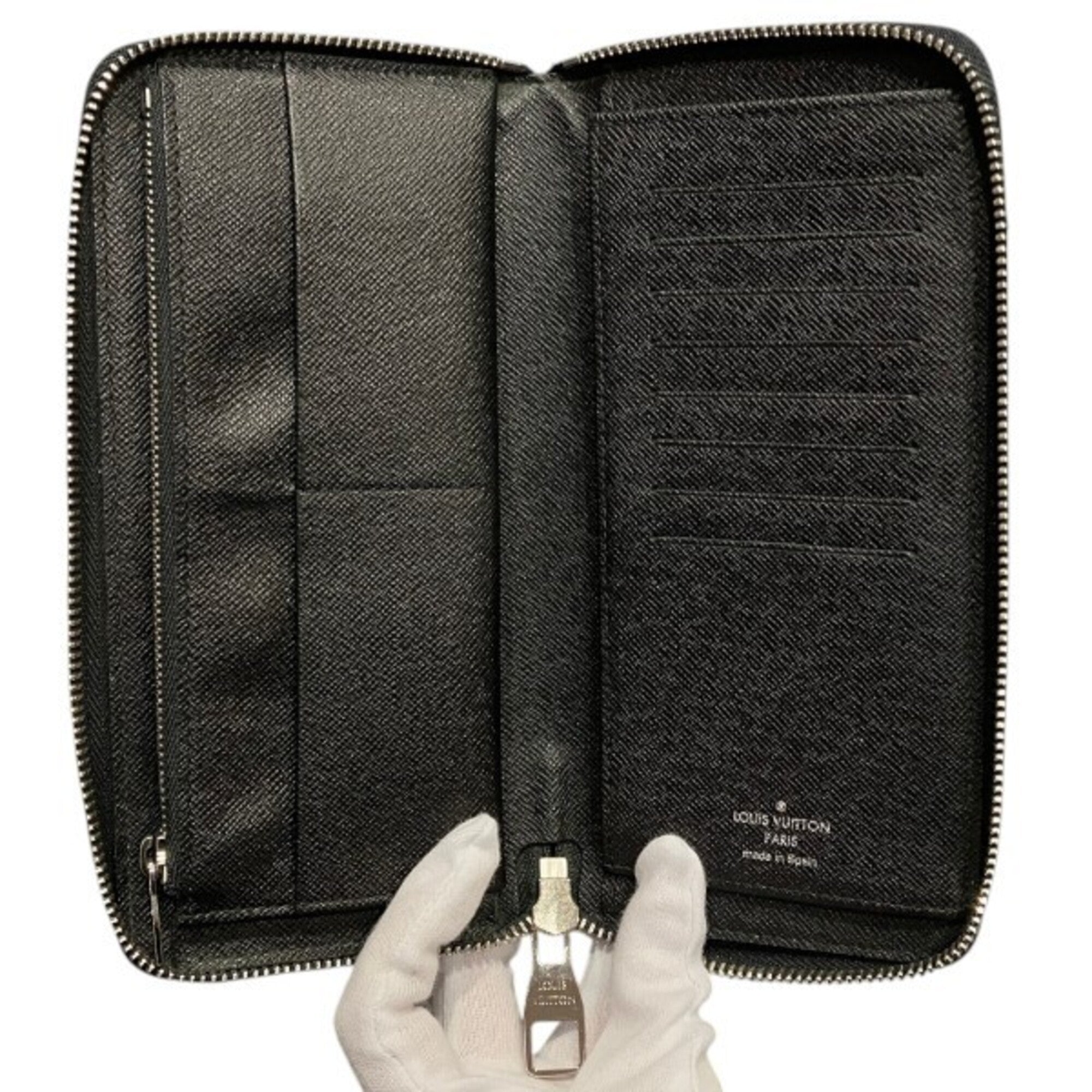 Louis Vuitton Black Long Wallet (Bi-Fold) (Pre-Owned)