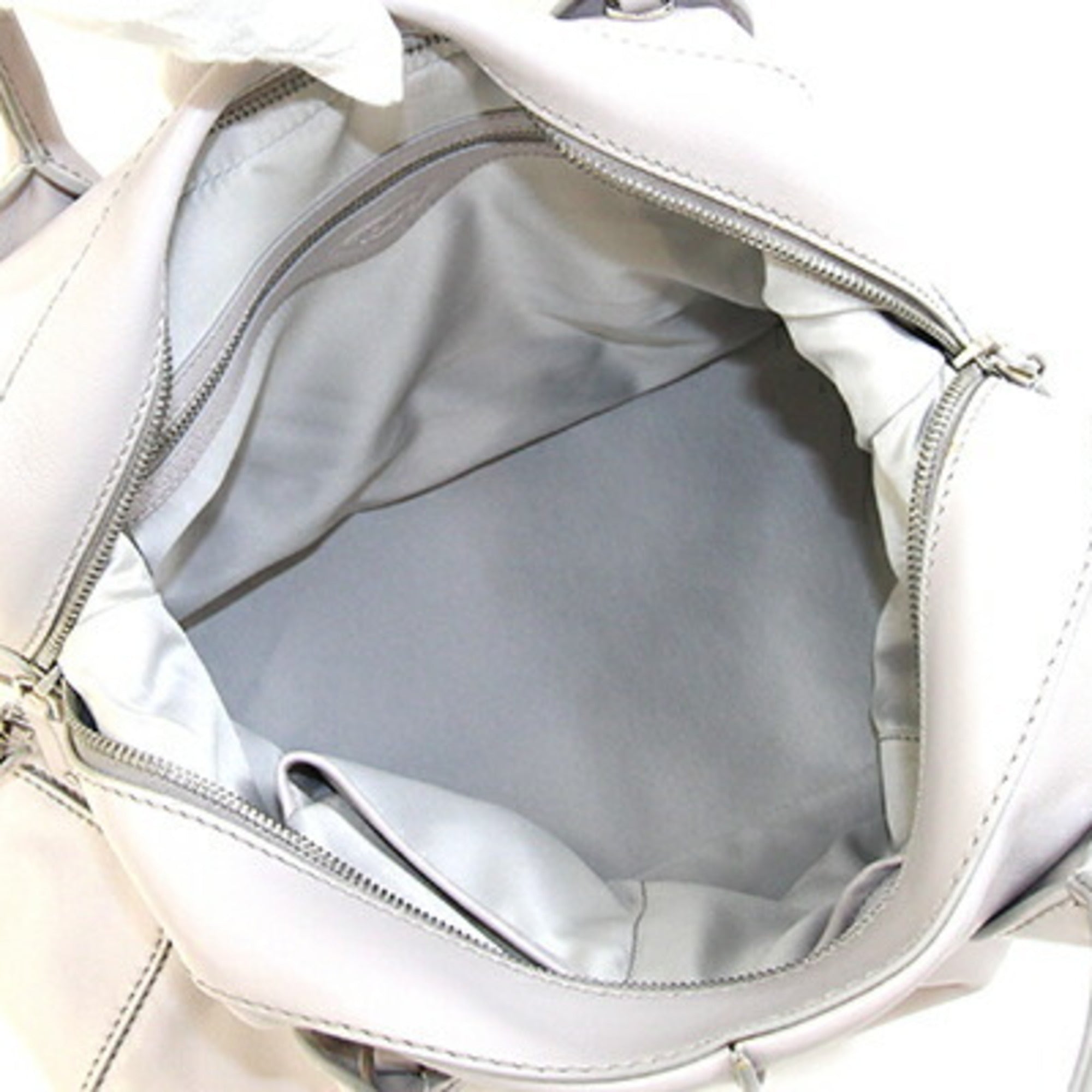 Tod's Light Gray Leather Handbag (Pre-Owned)