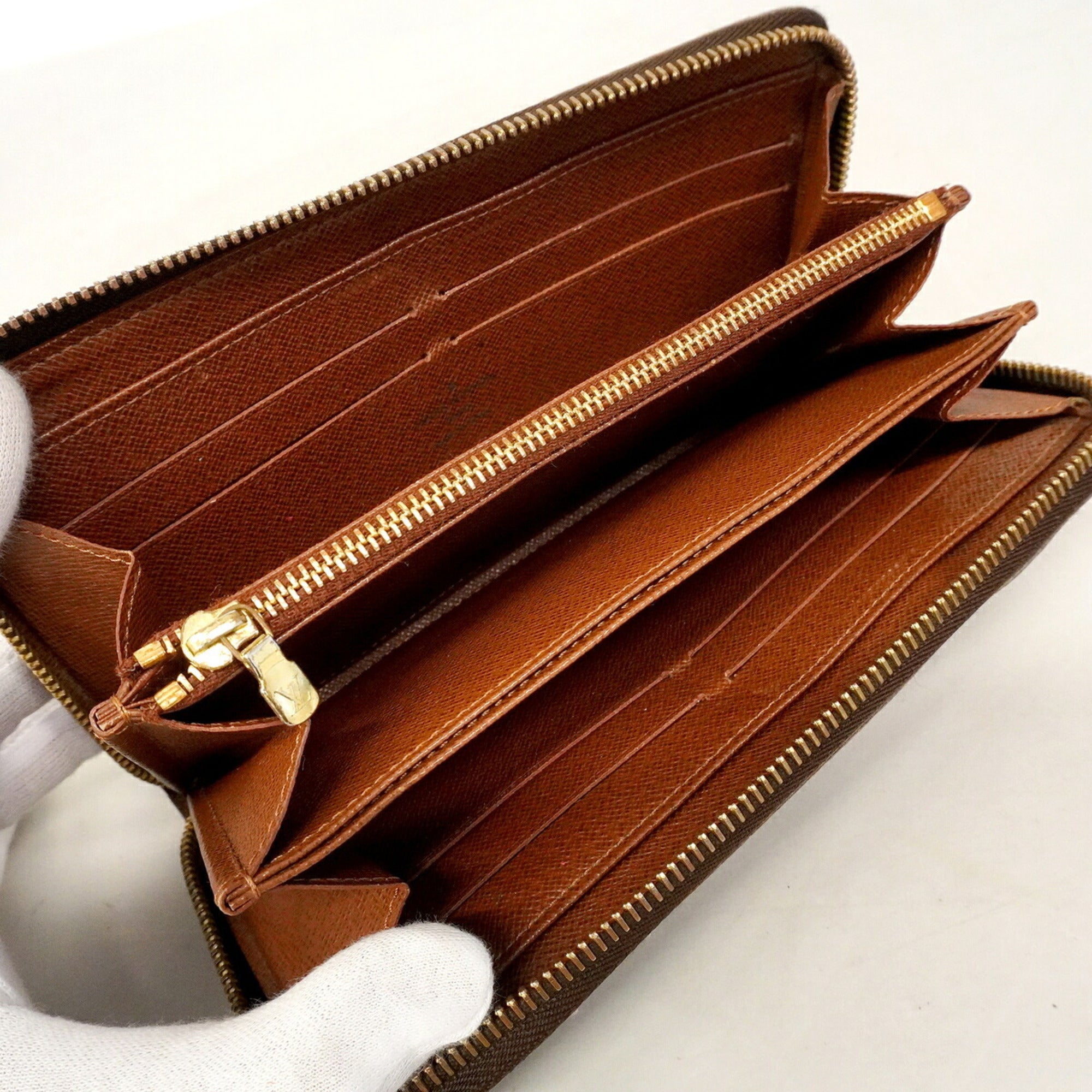 Louis Vuitton Brown Long Wallet (Bi-Fold) (Pre-Owned)