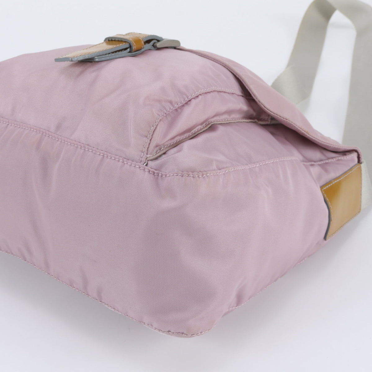Prada Light Pink Leather Nylon Messenger Bag Shoulder Bag (Pre-Owned)