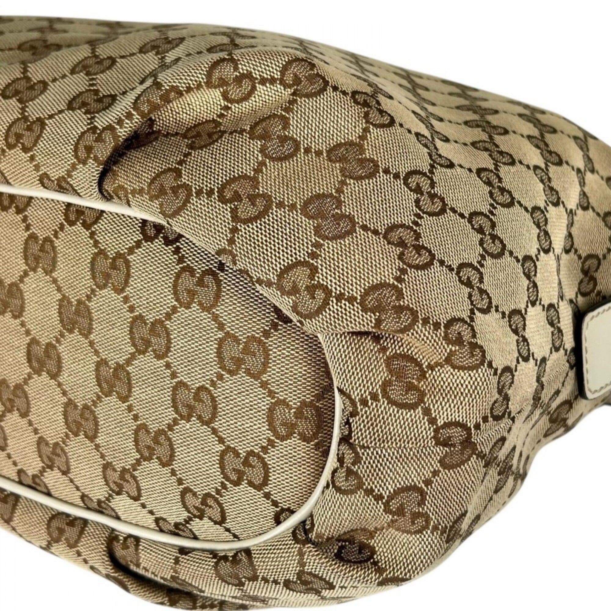 Gucci Beige Beige Gold Gg Canvas Shoulder Bag (Pre-Owned)