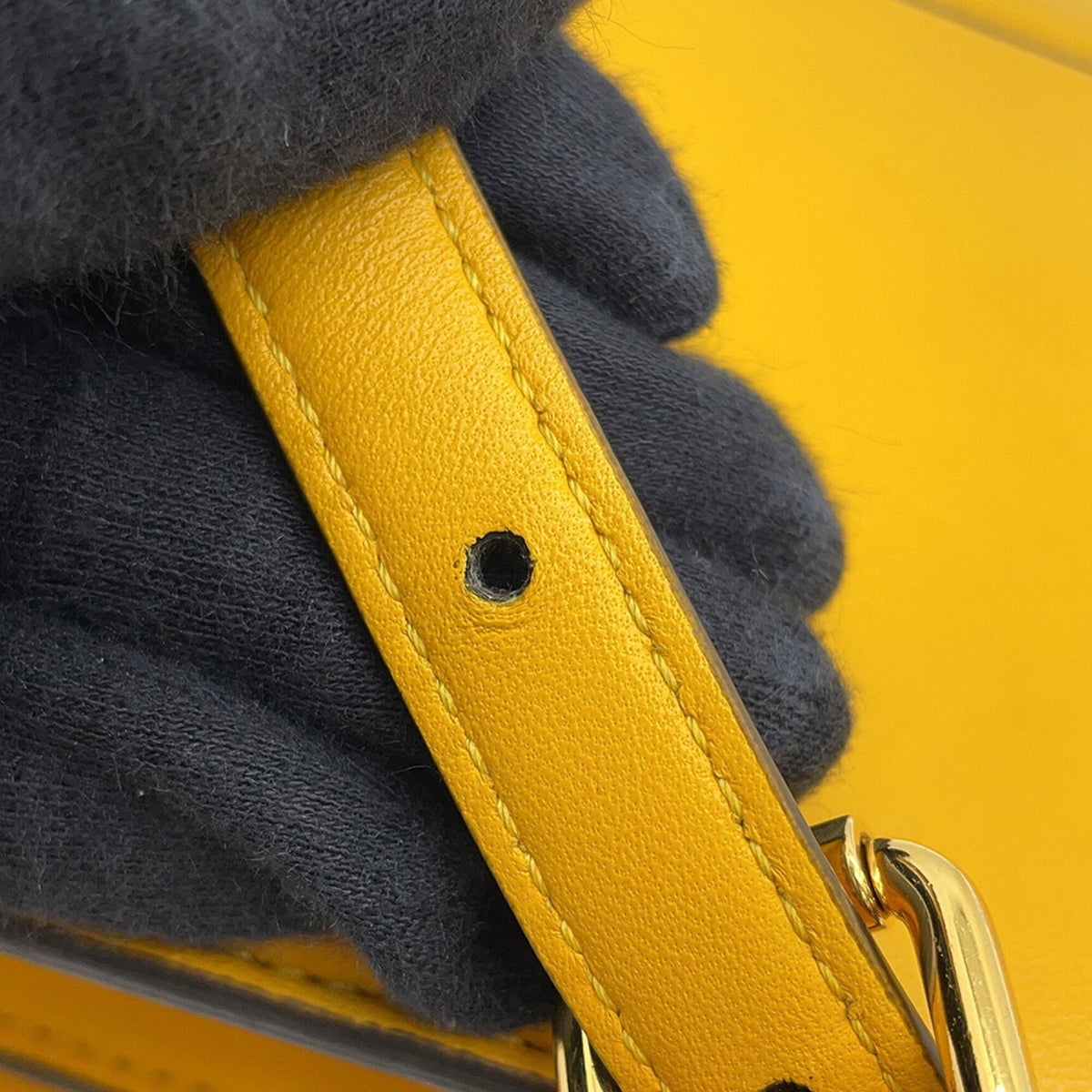 Fendi Peekaboo Yellow Leather Handbag (Pre-Owned)