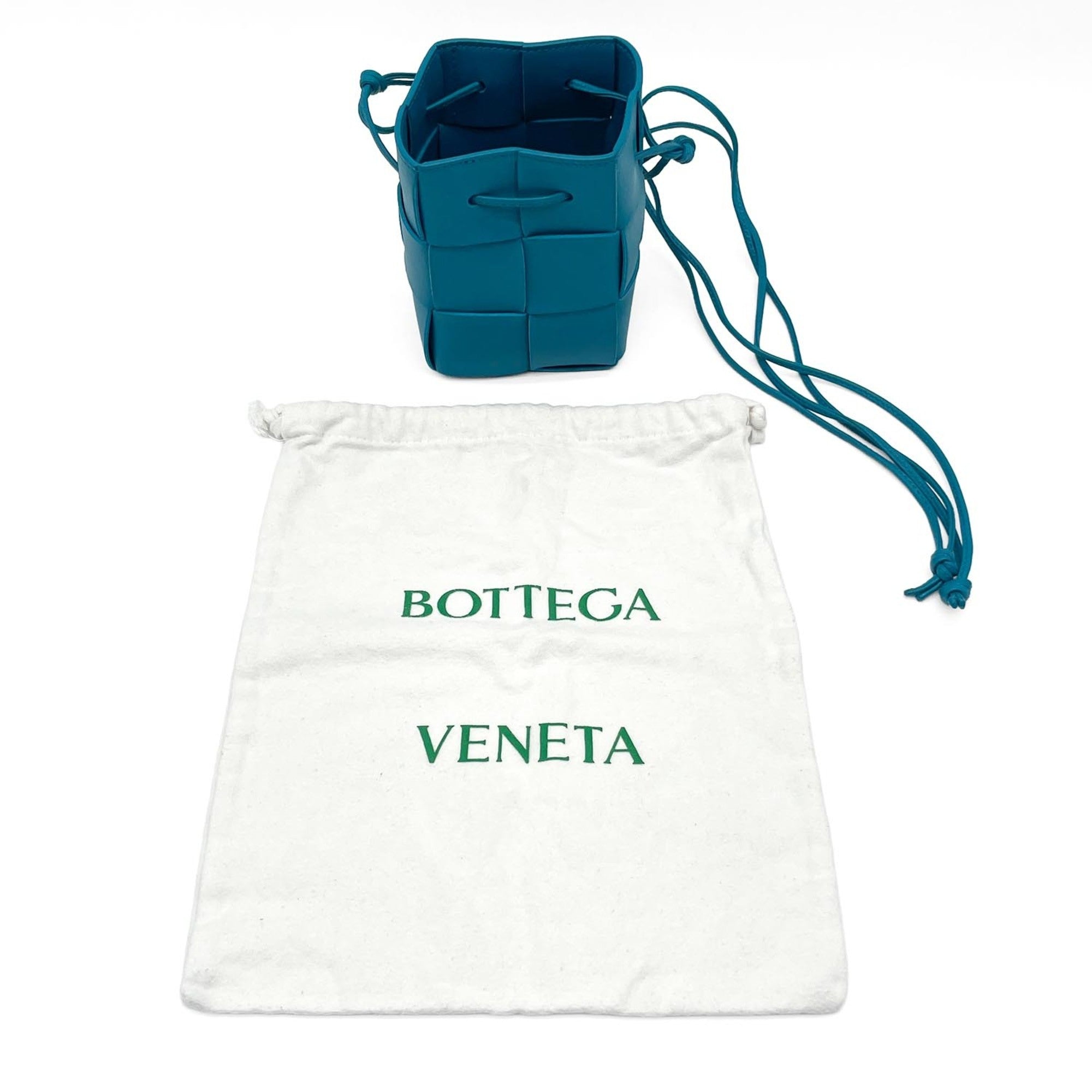 Bottega Veneta Blue Leather Shoulder Bag (Pre-Owned)