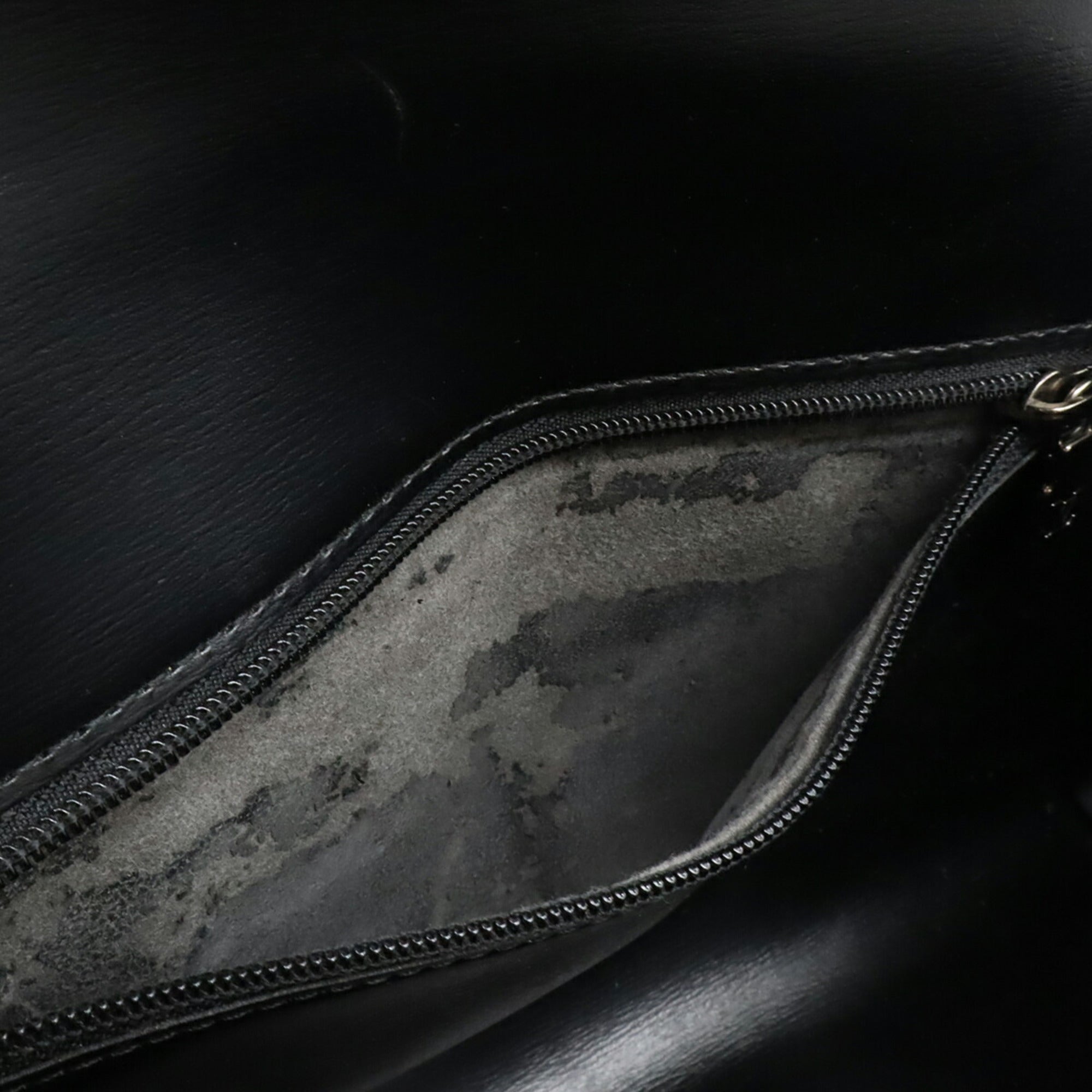 Louis Vuitton Black Noir Epi Leather Clutch Bag Pochette Shoulder Bag (Pre-Owned)