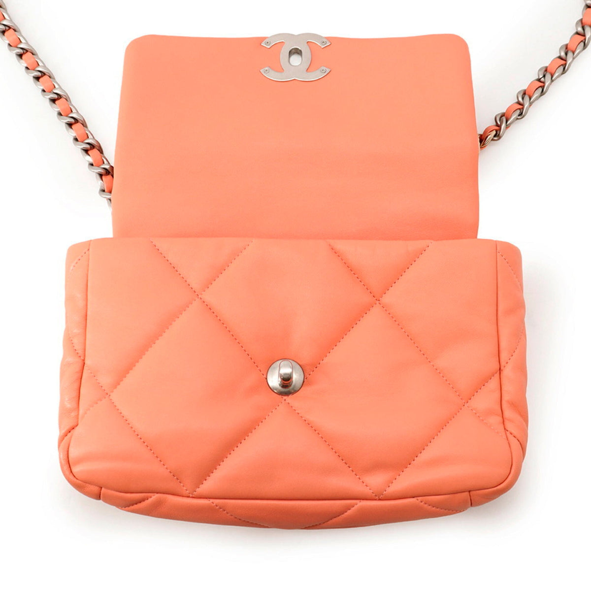 Chanel Matelasse Salmon Pink Leather Handbag Shoulder Bag (Pre-Owned)