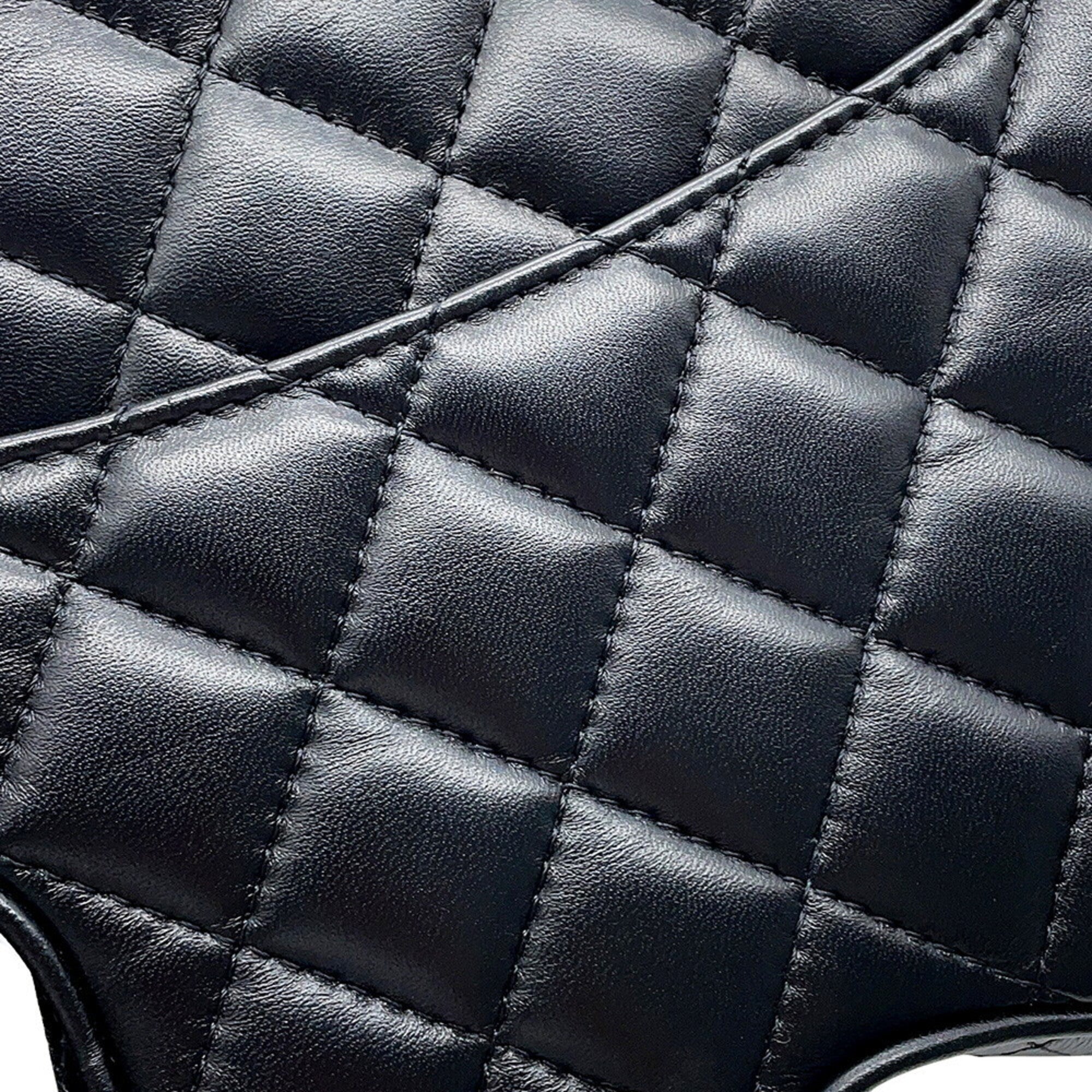 Chanel Black Leather Shoulder Bag (Pre-Owned)