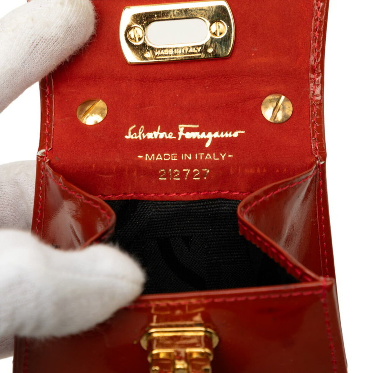 Salvatore Ferragamo Red Color Patent Leather Shoulder Bag (Pre-Owned)