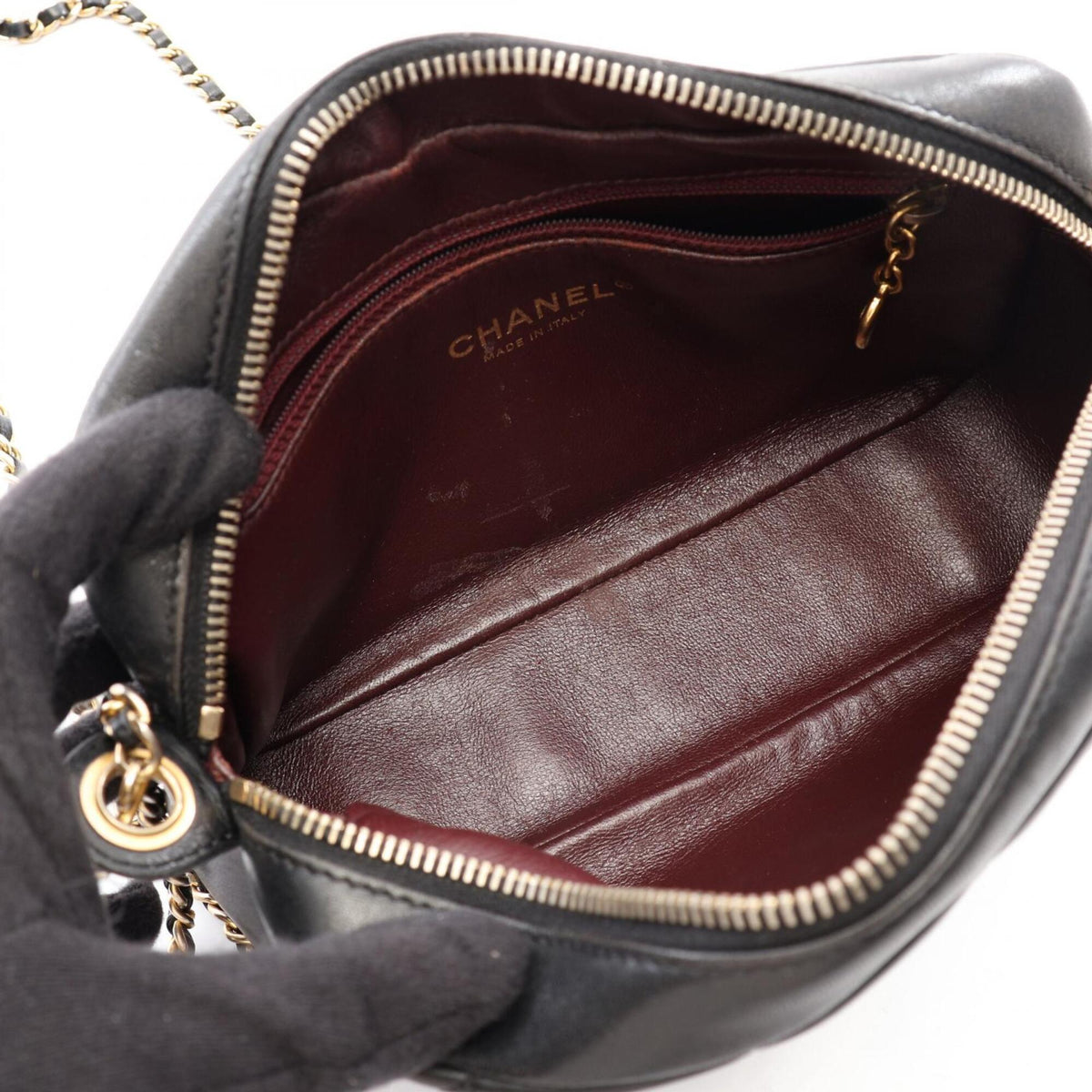 Chanel Black Leather Handbag Shoulder Bag (Pre-Owned)