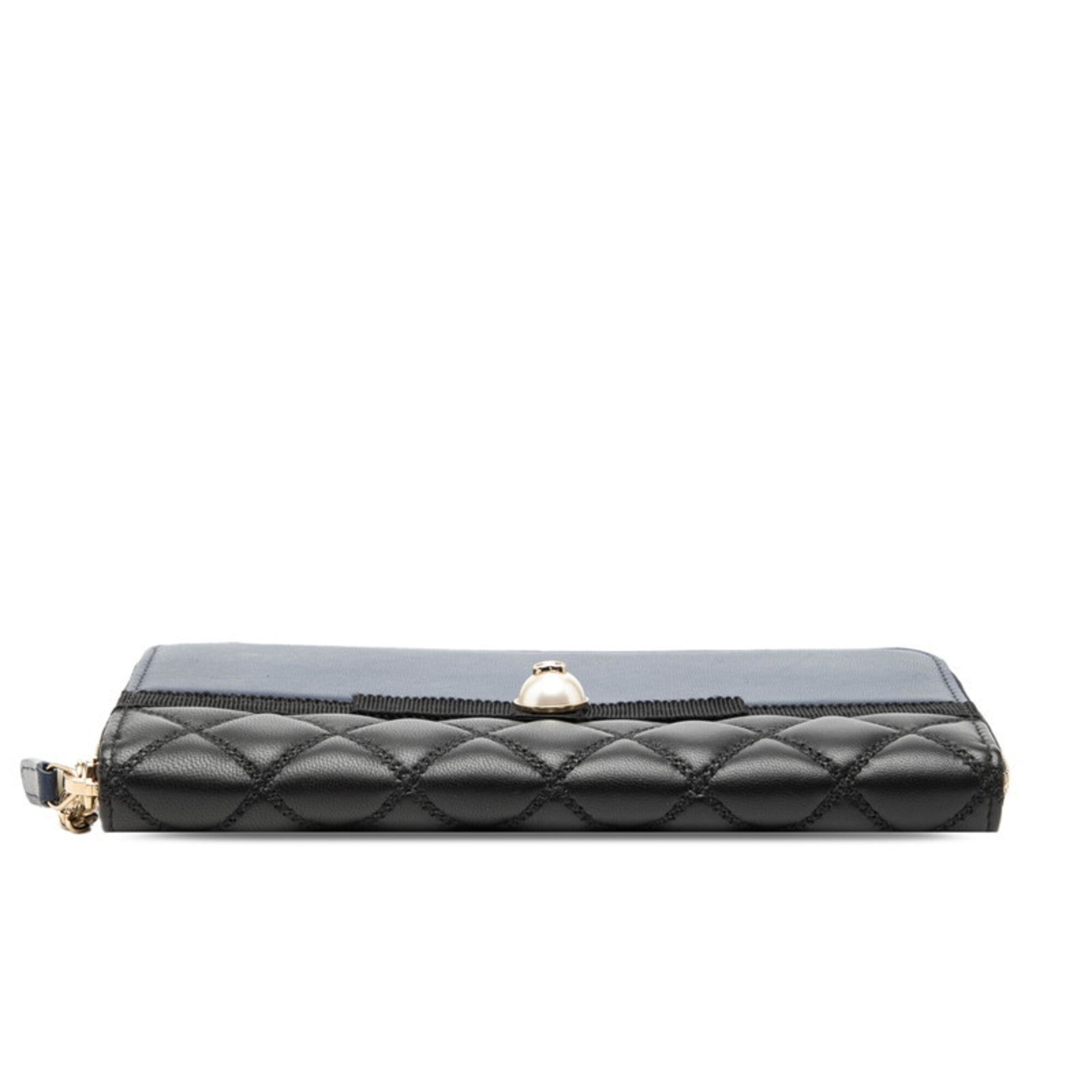 Chanel Matelasse Black Navy Leather Long Wallet (Bi-Fold) (Pre-Owned)
