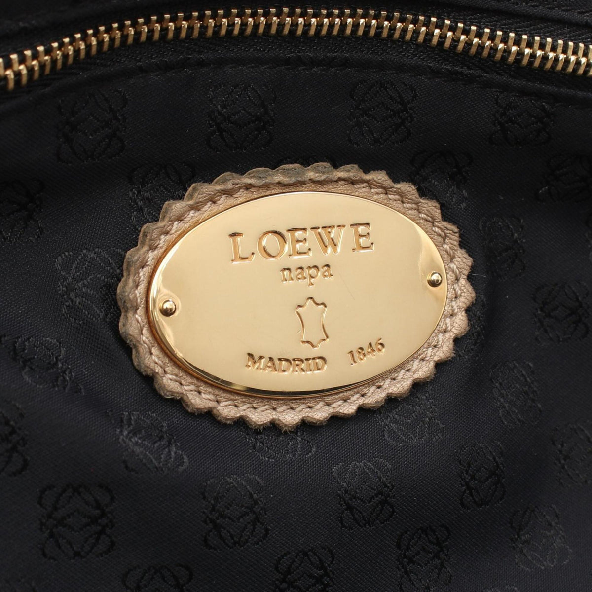 Loewe Gold Leather Handbag (Pre-Owned)