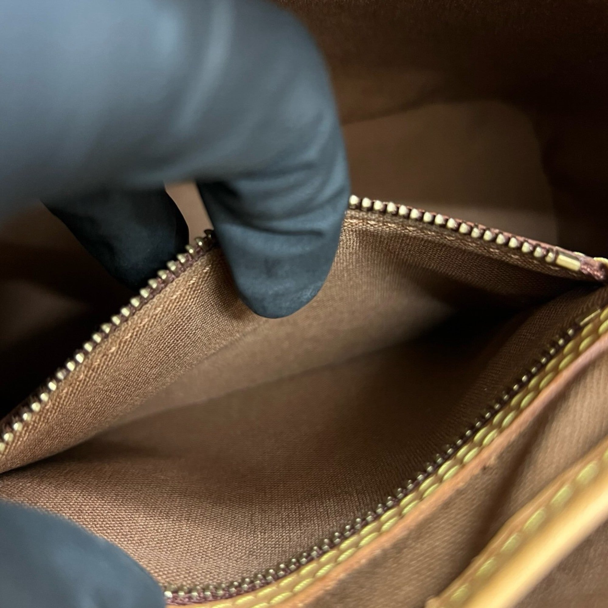 Louis Vuitton Brown Leather Pvc Handbag Tote Bag (Pre-Owned)