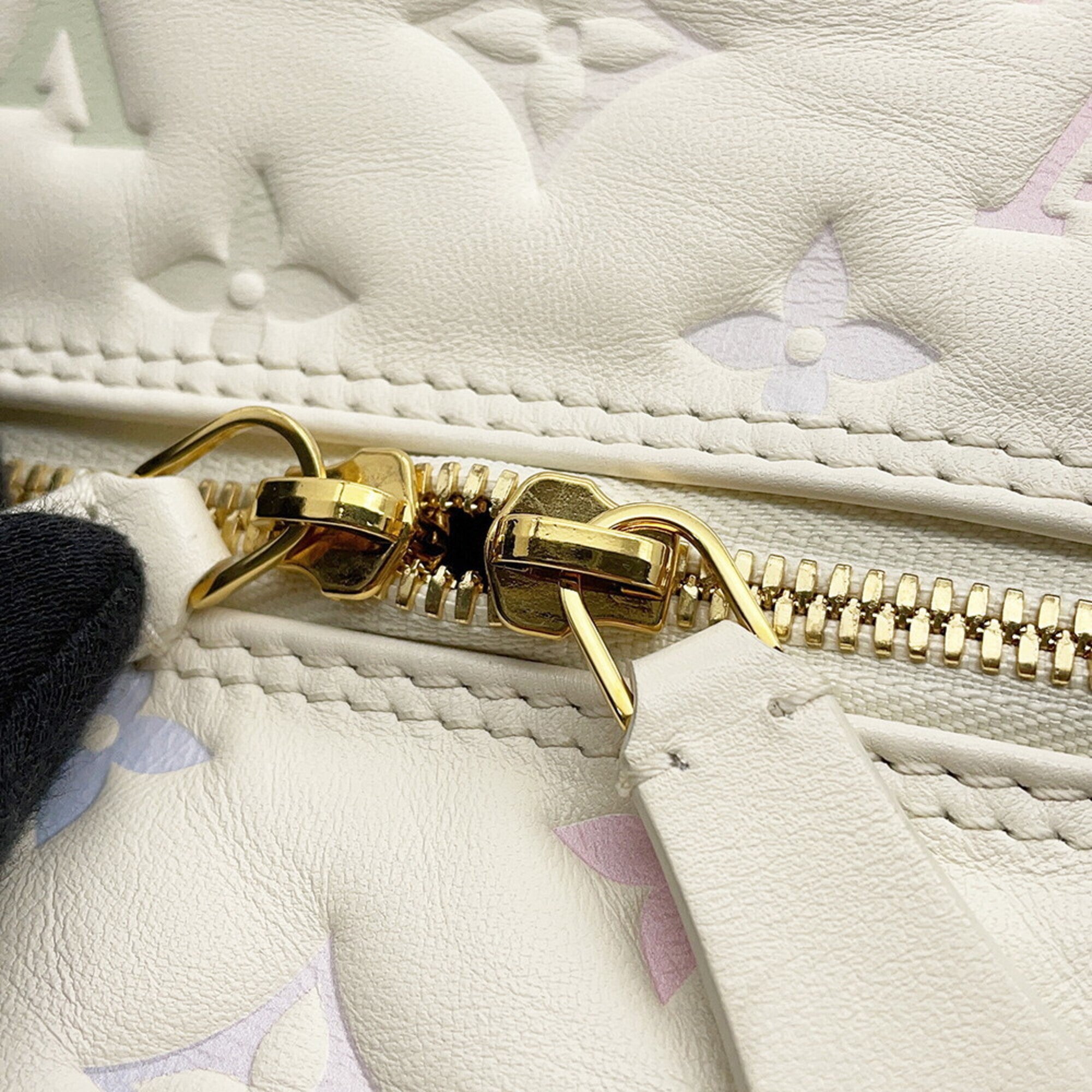 Louis Vuitton Multi-Color White Monogram Handbag Shoulder Bag (Pre-Owned)