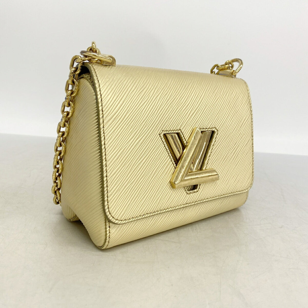 Louis Vuitton Gold Shoulder Bag (Pre-Owned)