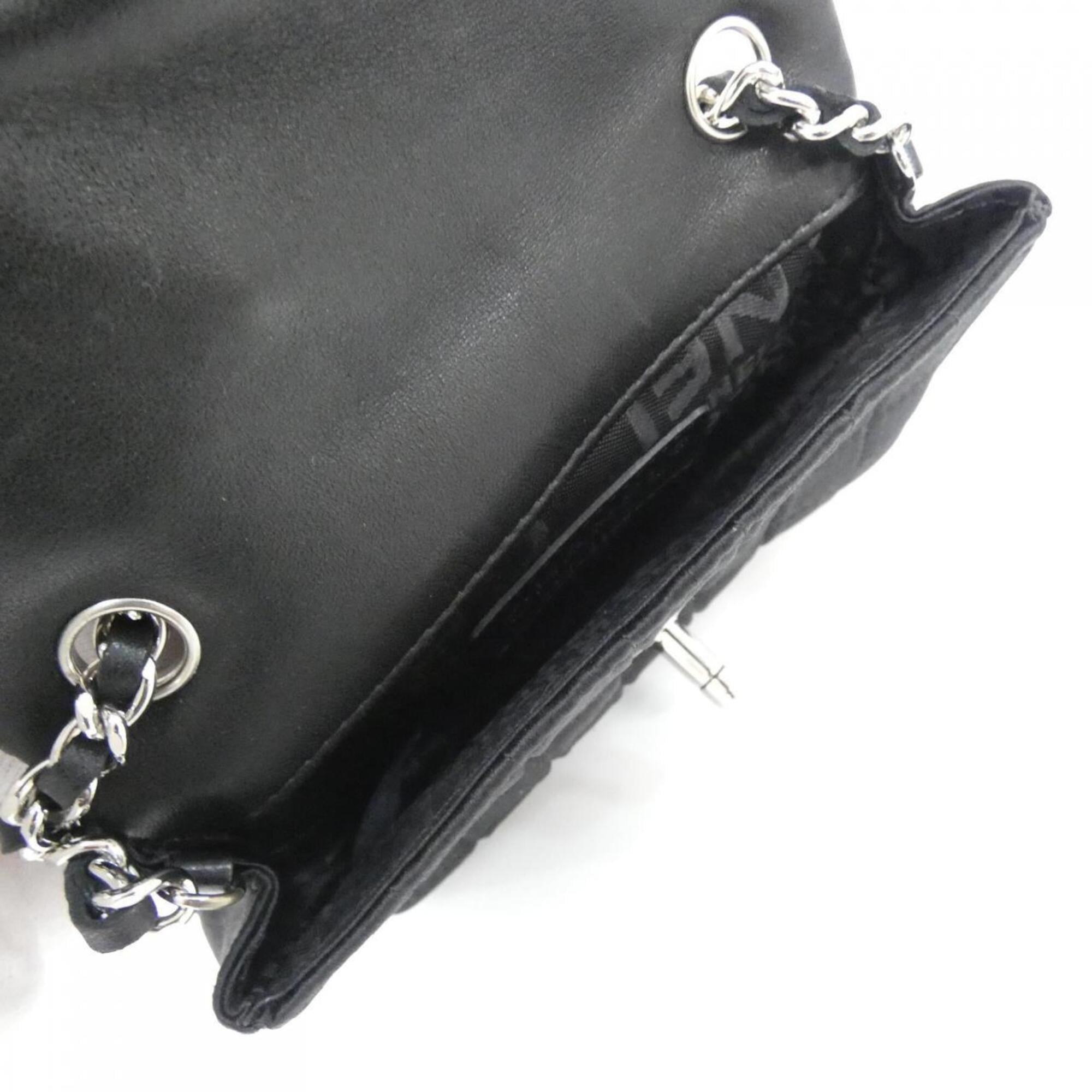 Chanel Black Silk Satin Shoulder Bag (Pre-Owned)
