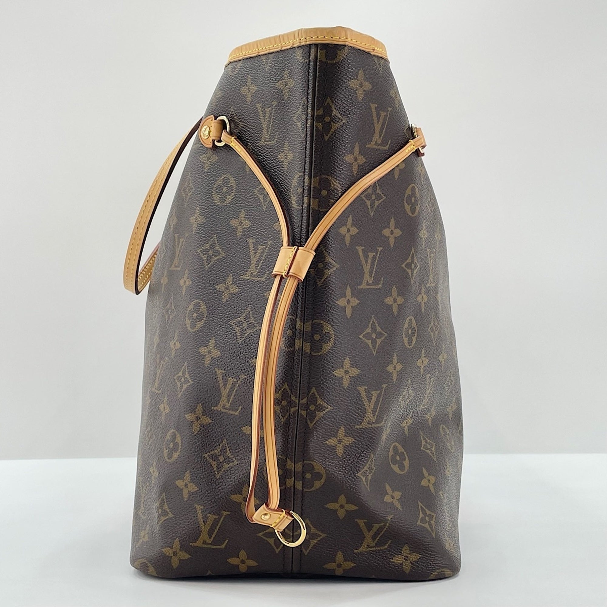 Louis Vuitton Brown Tote Bag (Pre-Owned)