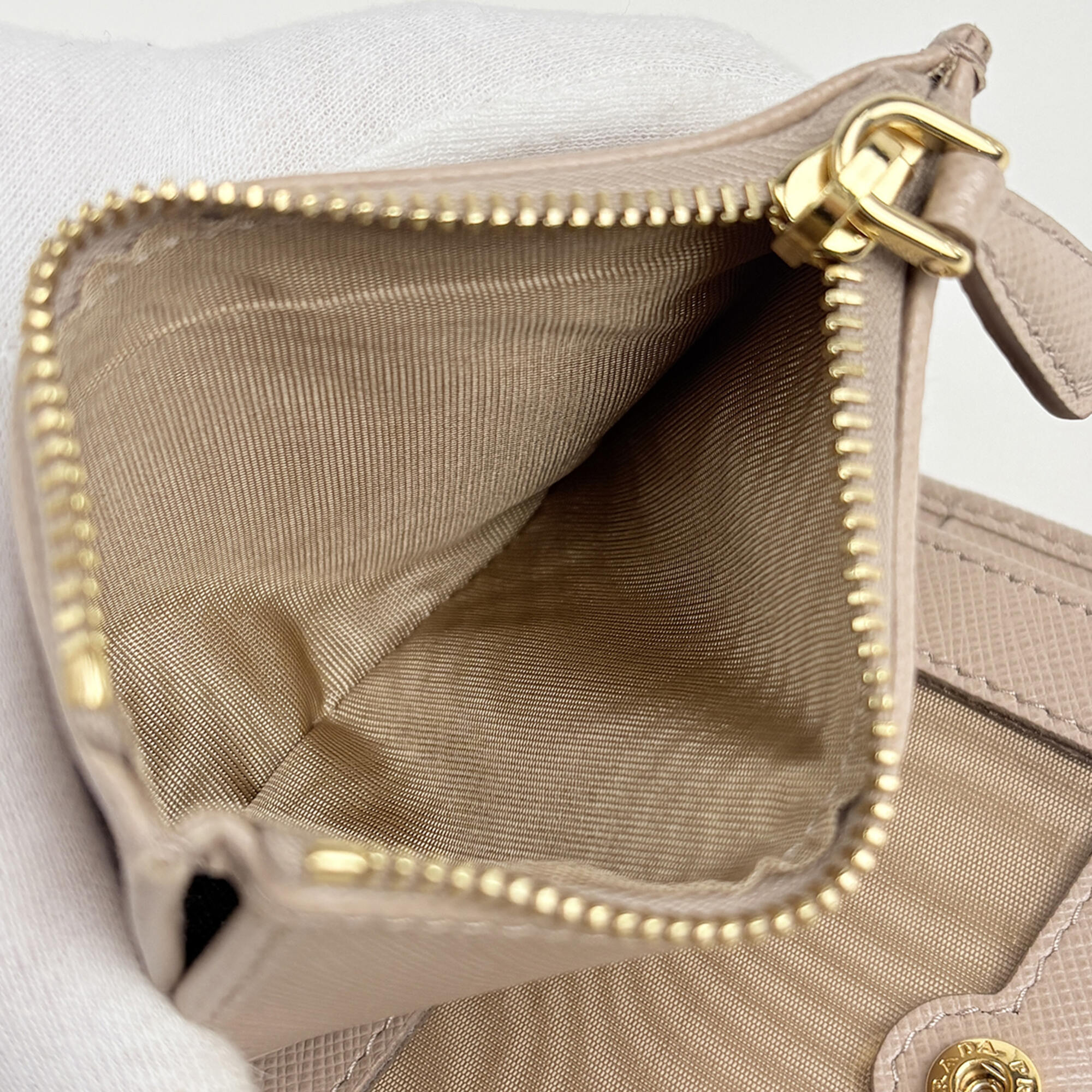 Prada Beige Saffiano Lux Wallet (Bi-Fold) (Pre-Owned)