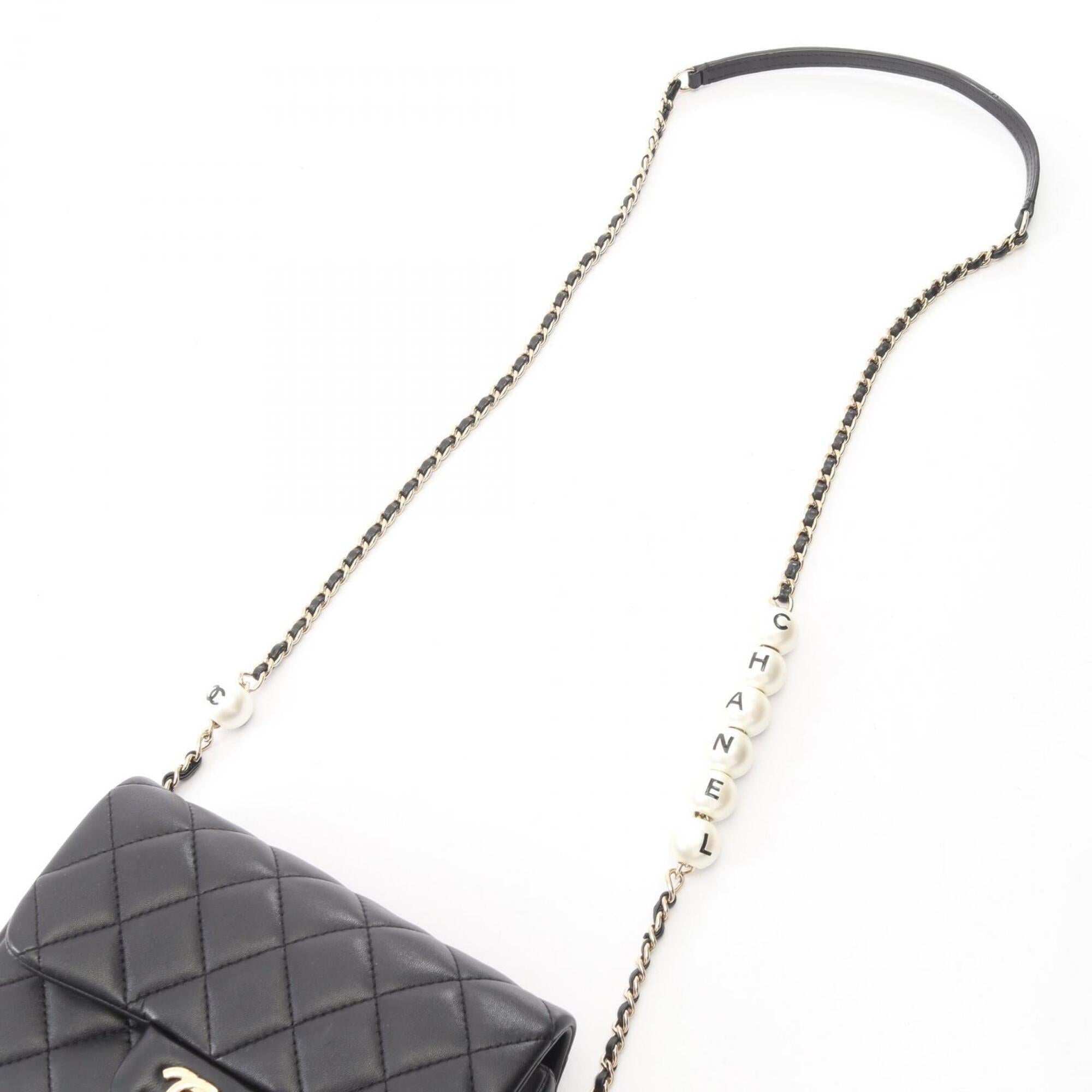 Chanel Black Leather Handbag Shoulder Bag (Pre-Owned)
