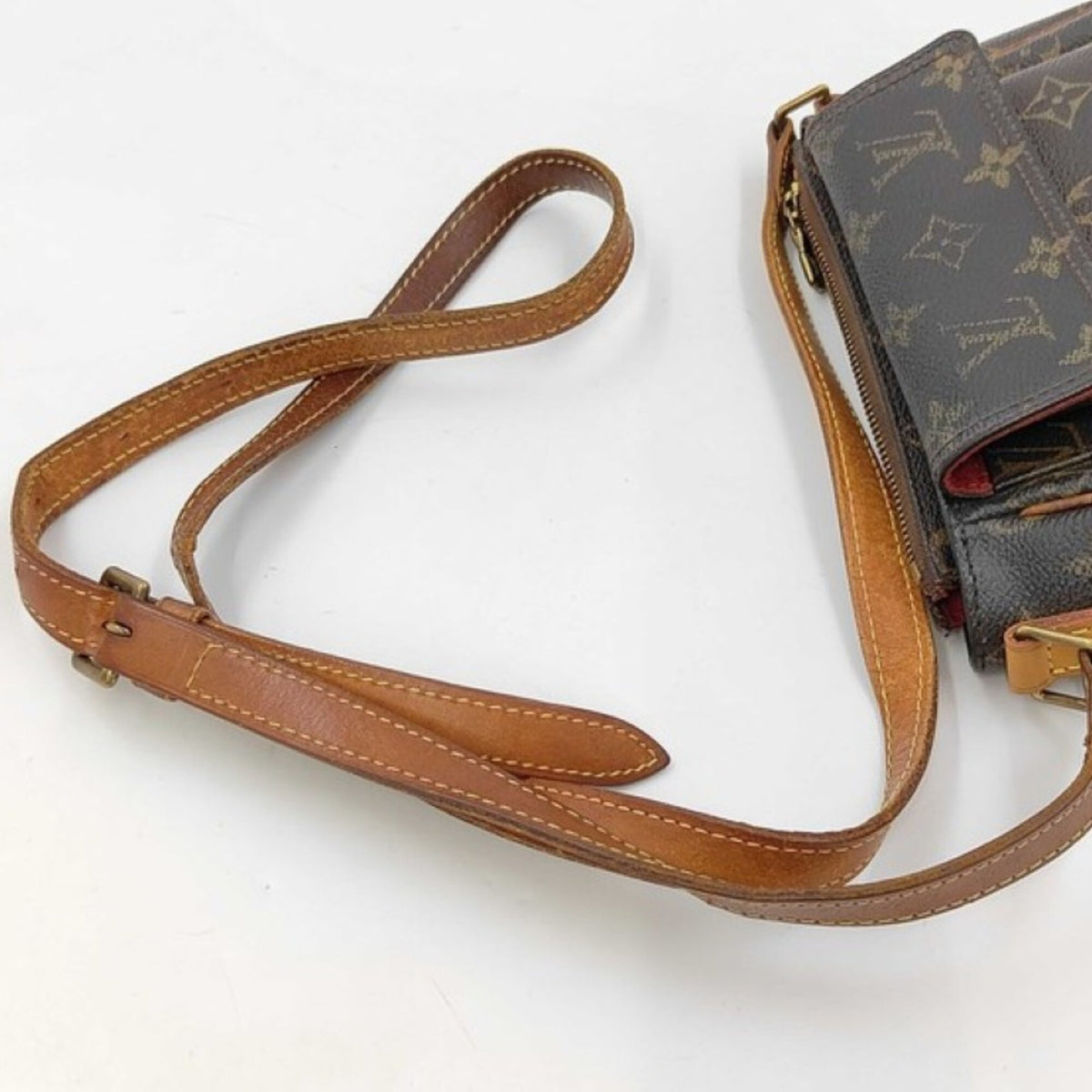 Louis Vuitton Brown Monogram Monogram Shoulder Bag (Pre-Owned)