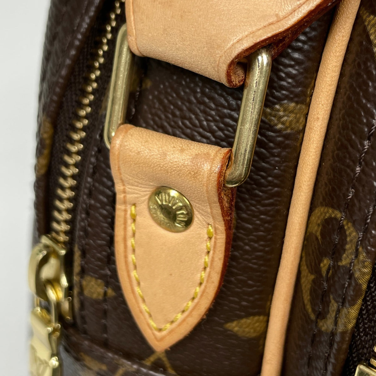 Louis Vuitton Brown Monogram Shoulder Bag (Pre-Owned)