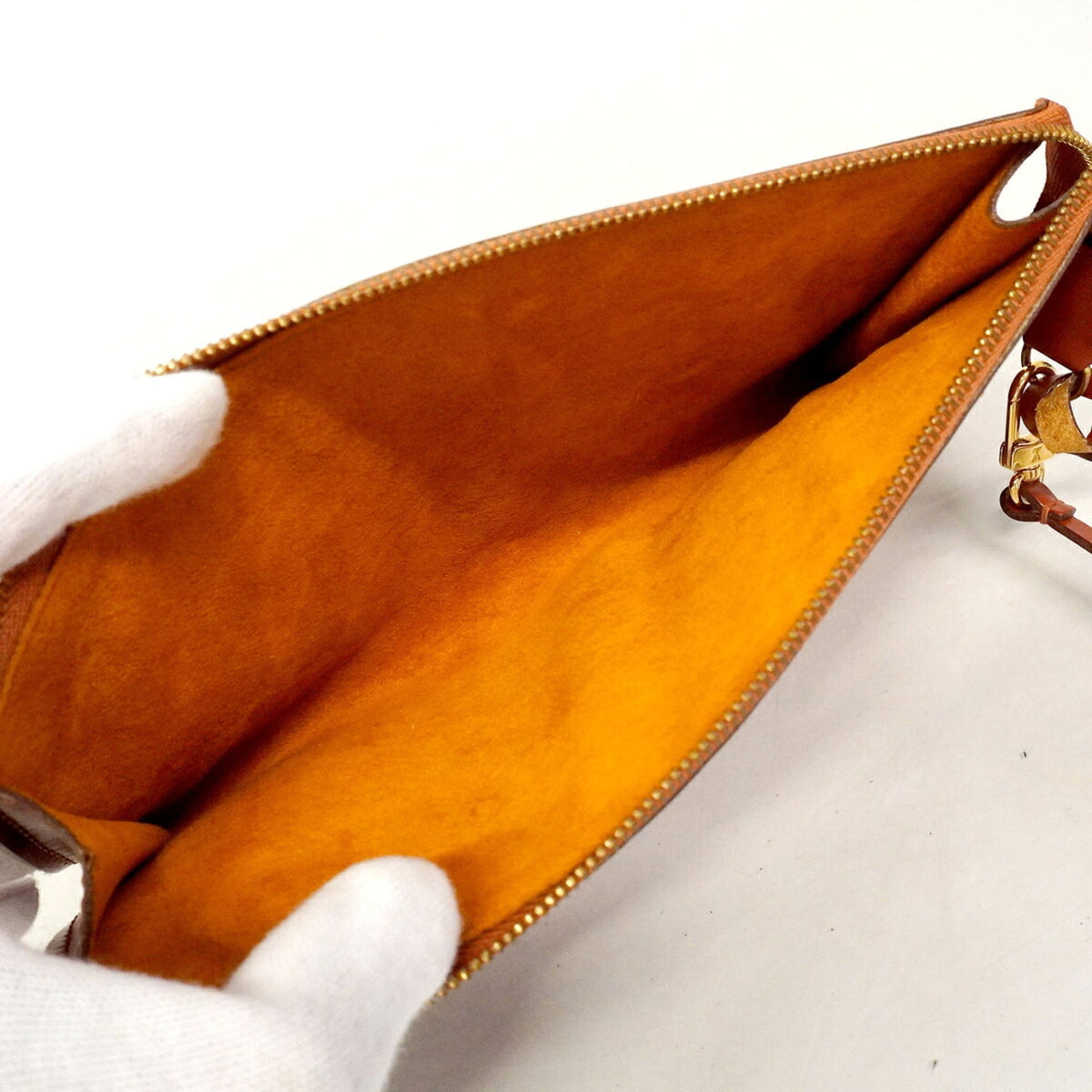 Louis Vuitton Kenyan Brown Pouch (Pre-Owned)