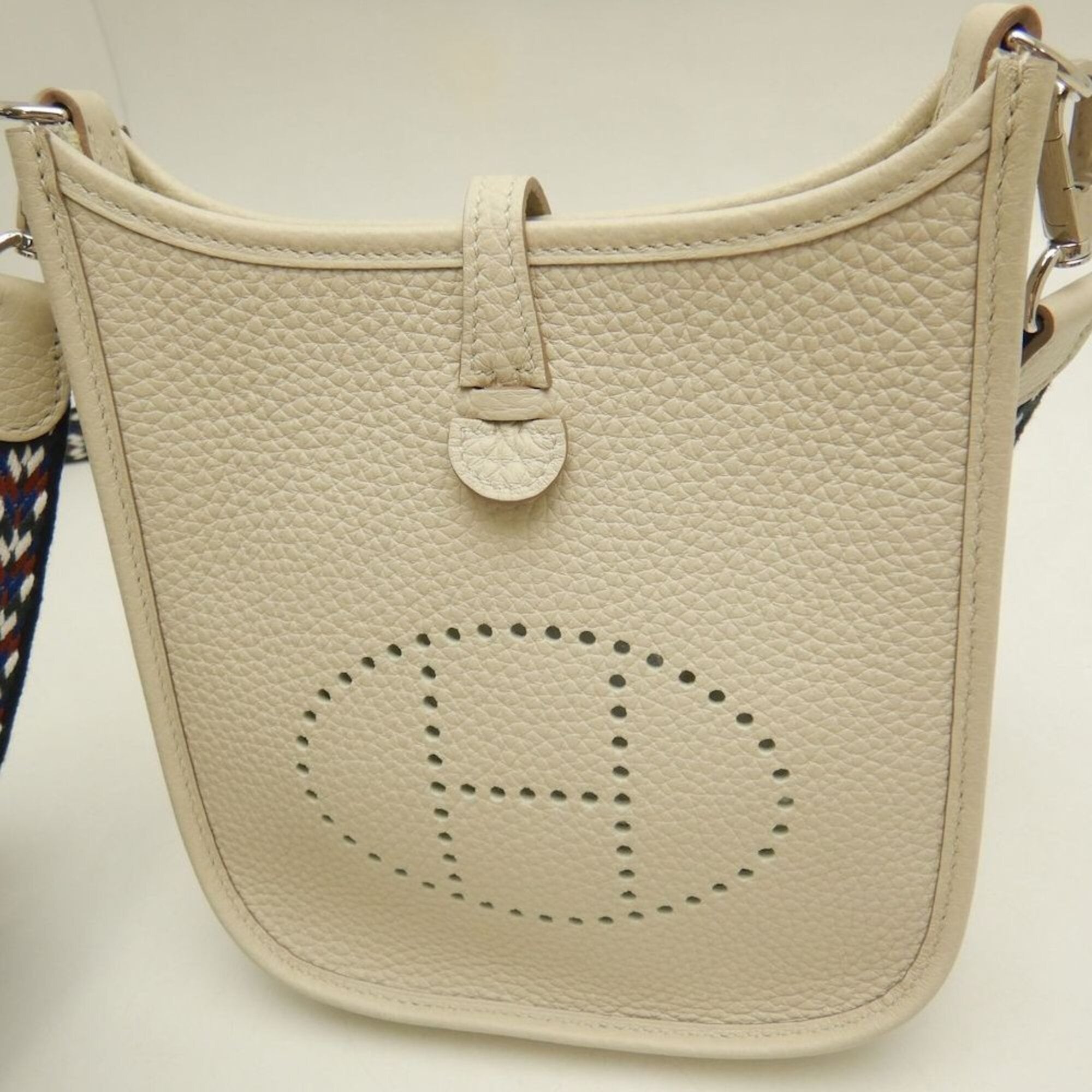 Hermes Silver Taurillon Clemence Leather Shoulder Bag (Pre-Owned)