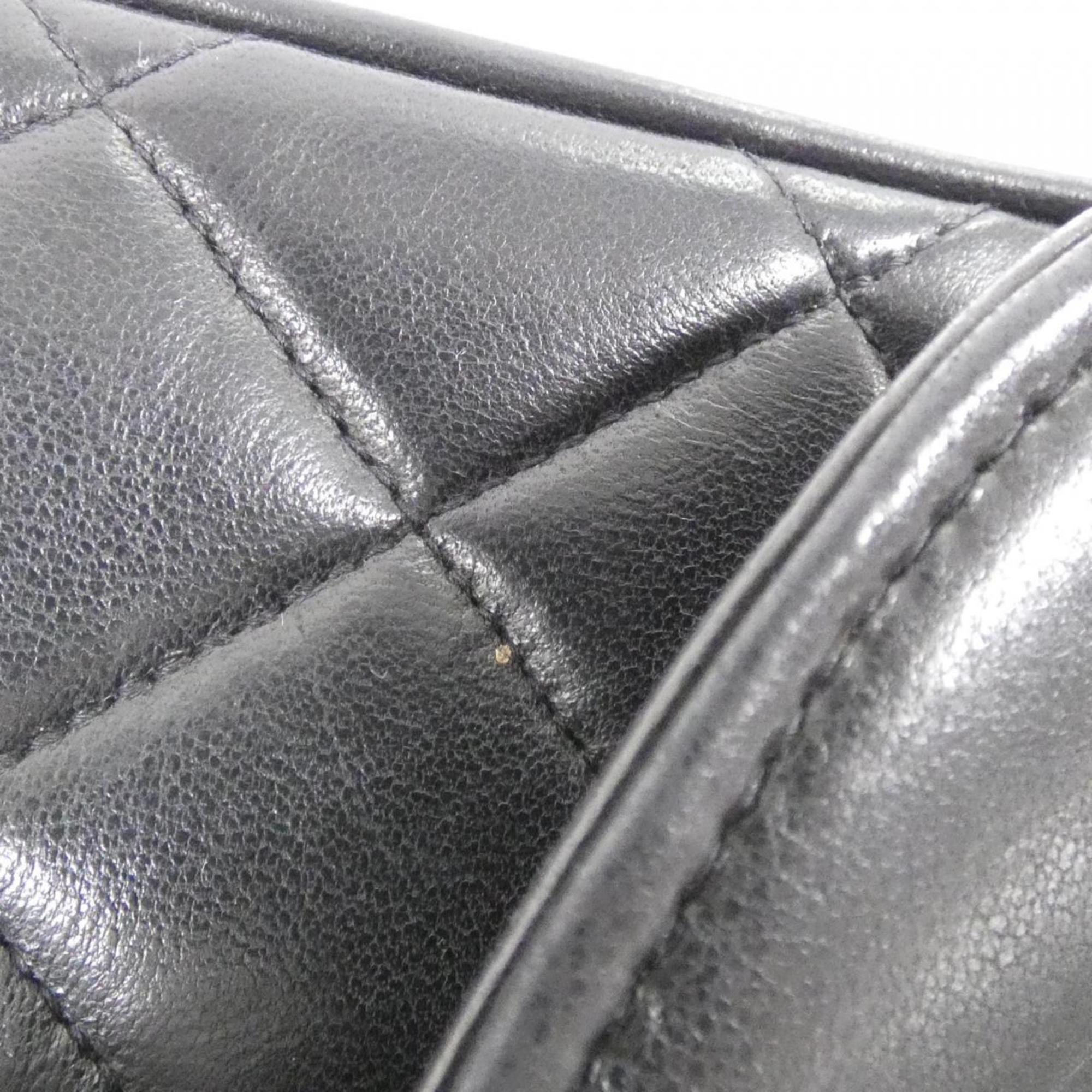 Chanel Black Leather Shoulder Bag (Pre-Owned)