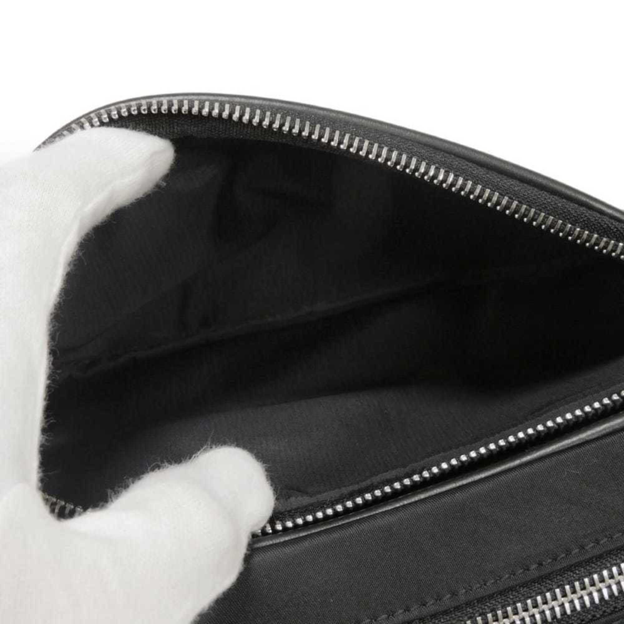 Burberry Black Nylon Shoulder Bag (Pre-Owned)