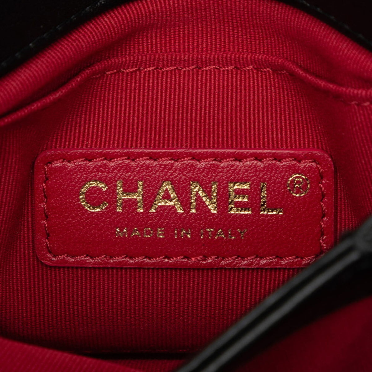Chanel Matelasse Black Leather Shoulder Bag (Pre-Owned)