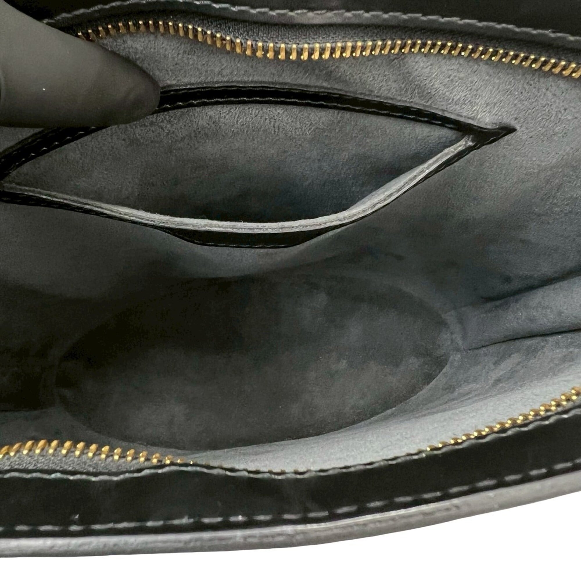 Louis Vuitton Black Leather Handbag Tote Bag (Pre-Owned)