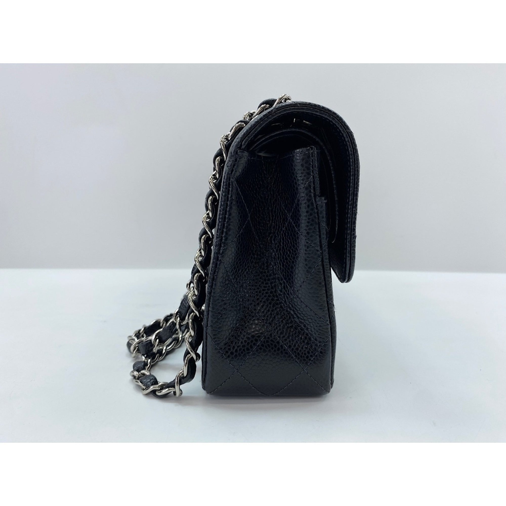 Chanel Matelasse Black Shoulder Bag (Pre-Owned)