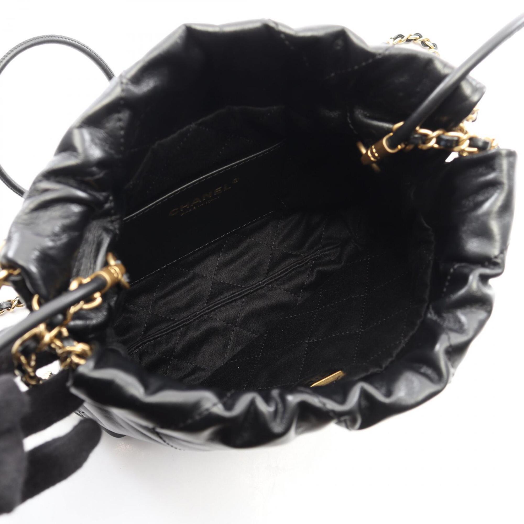 Chanel Black Leather Handbag Shoulder Bag (Pre-Owned)